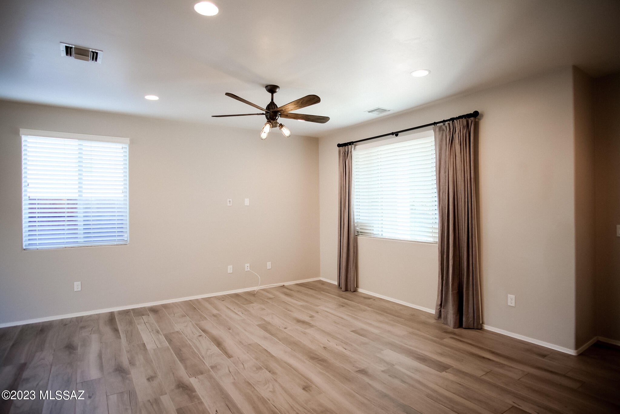Alamo Crossing - Residential Lease