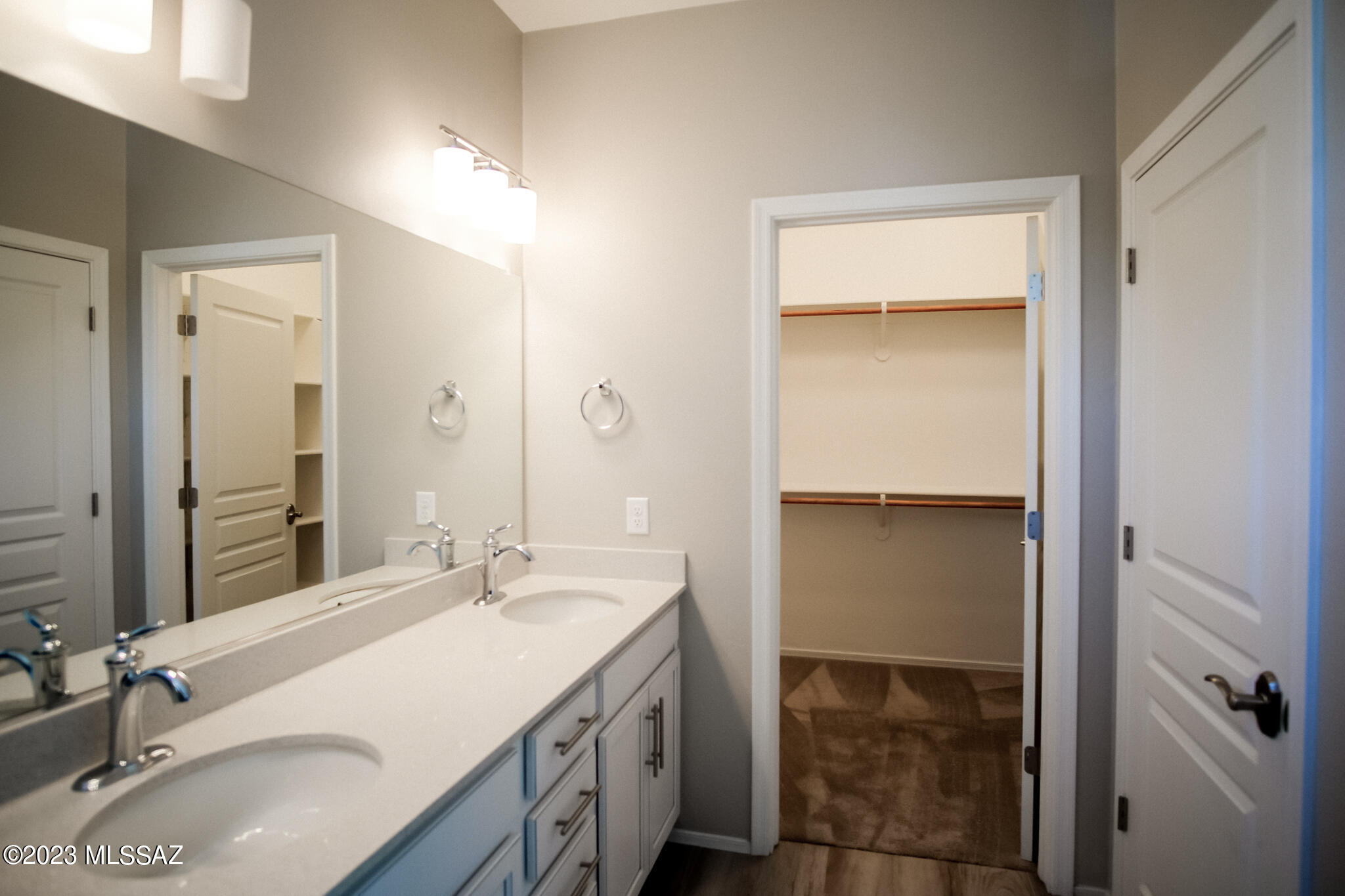 Alamo Crossing - Residential Lease