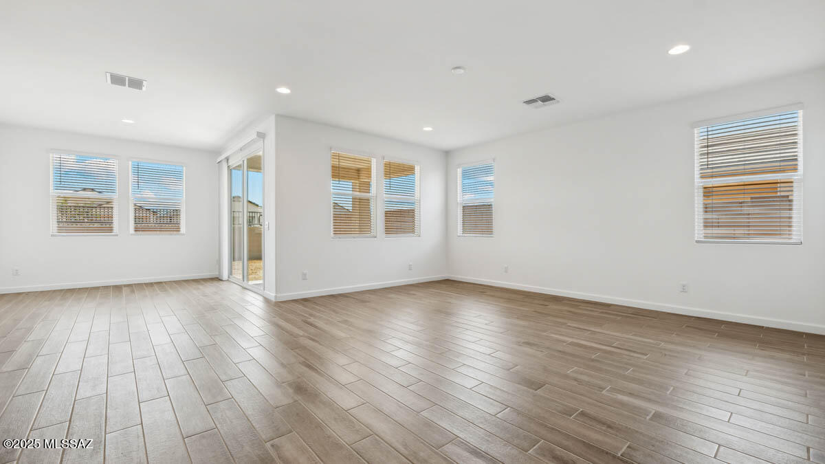 9721 N Heavenly Bamboo Drive