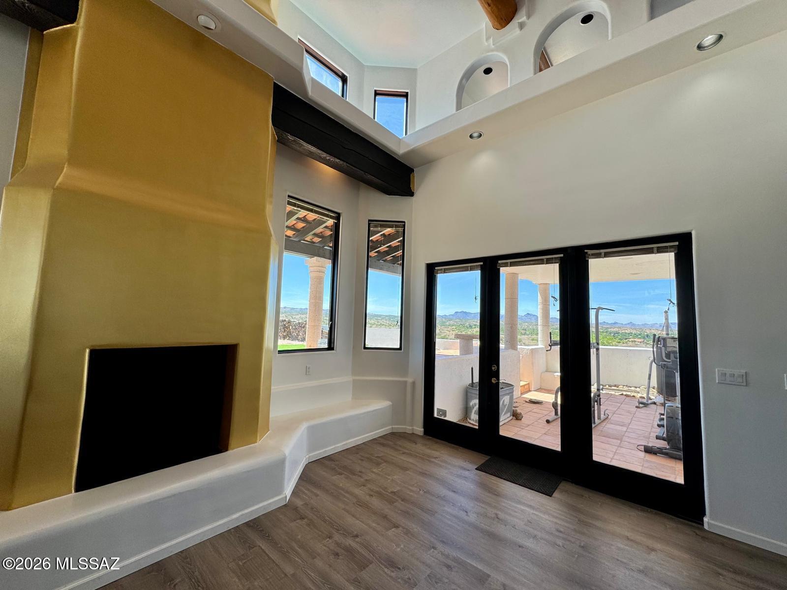 Mariposa Hills - Residential