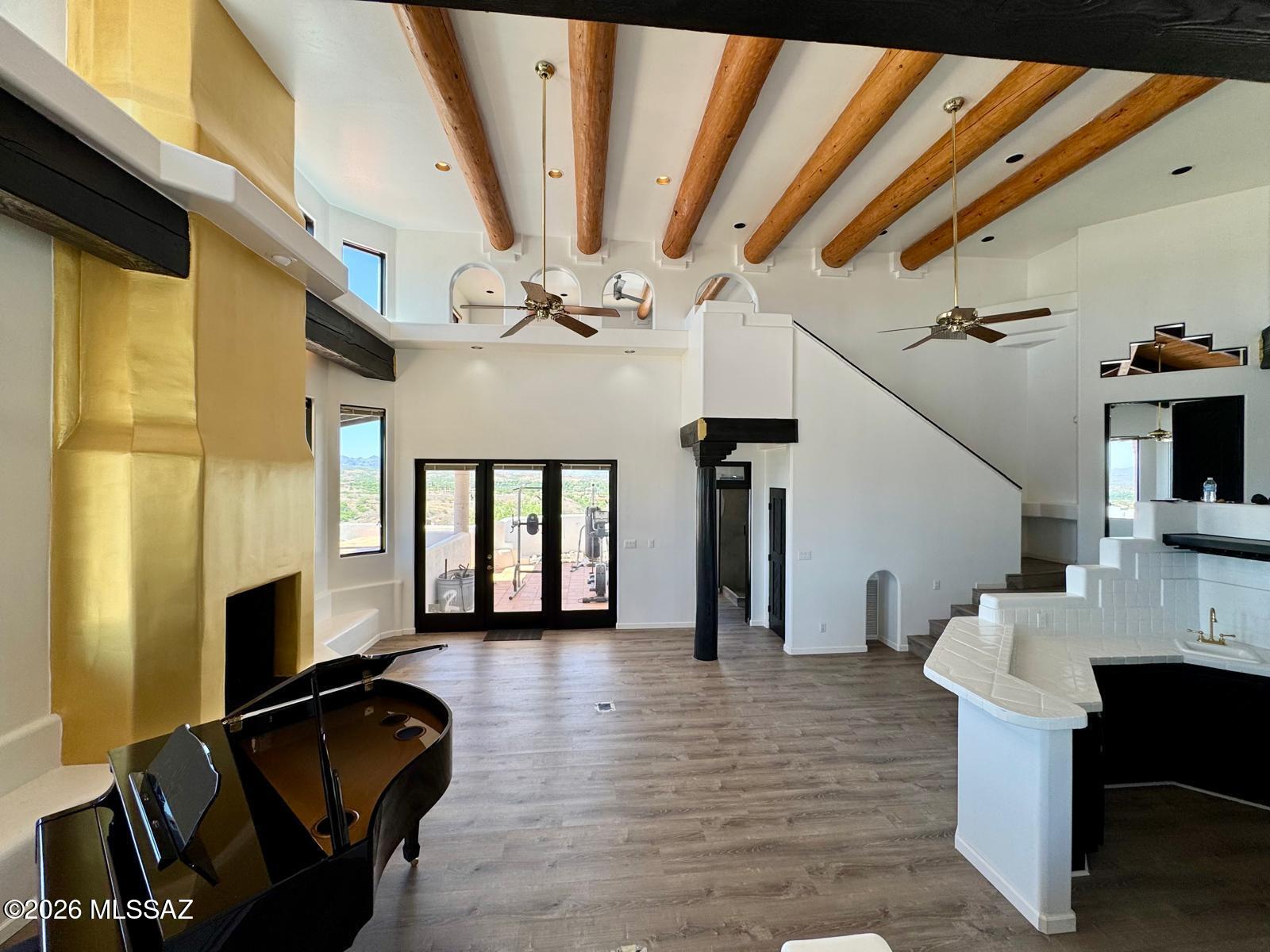 Mariposa Hills - Residential