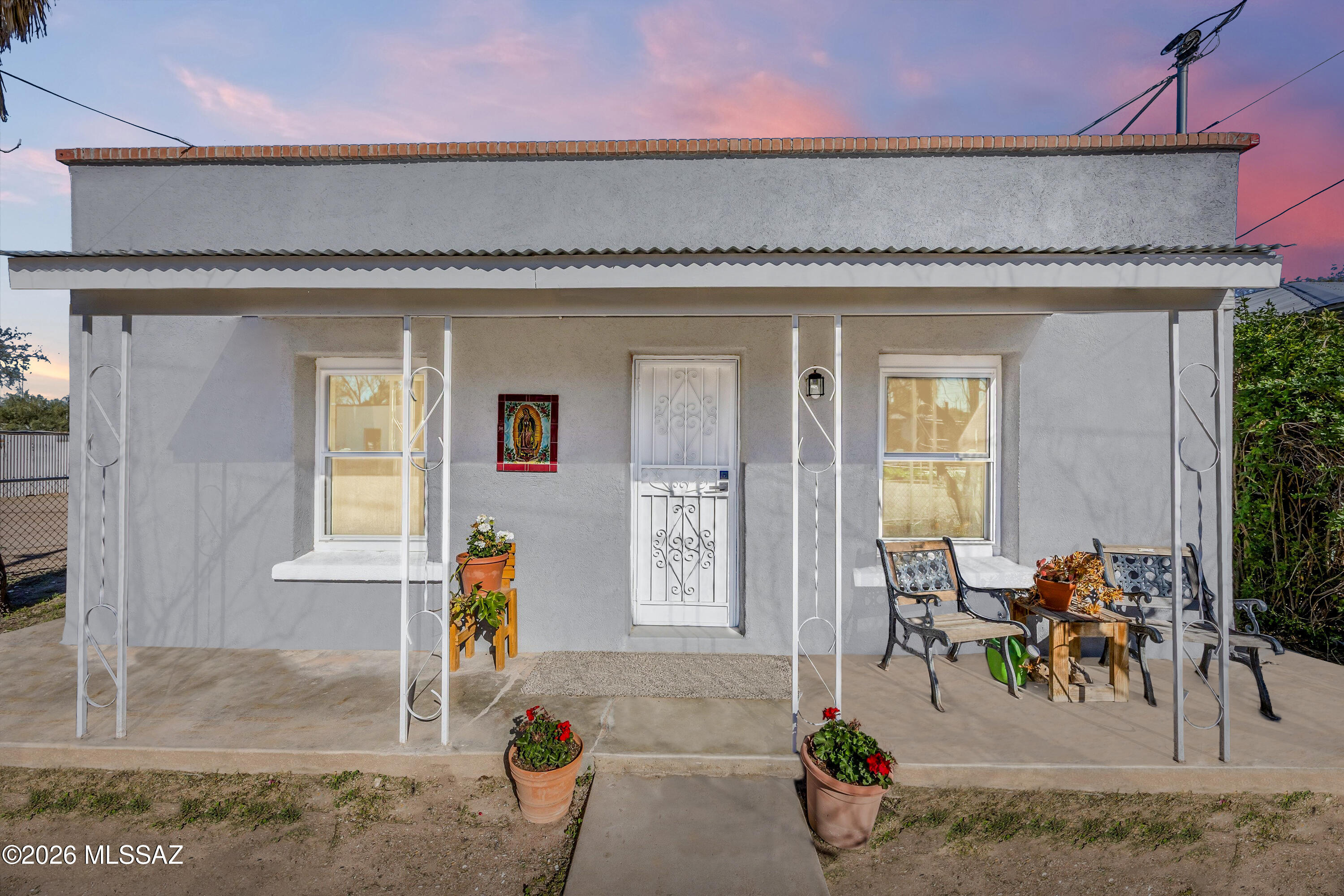 428 W Rosales Street