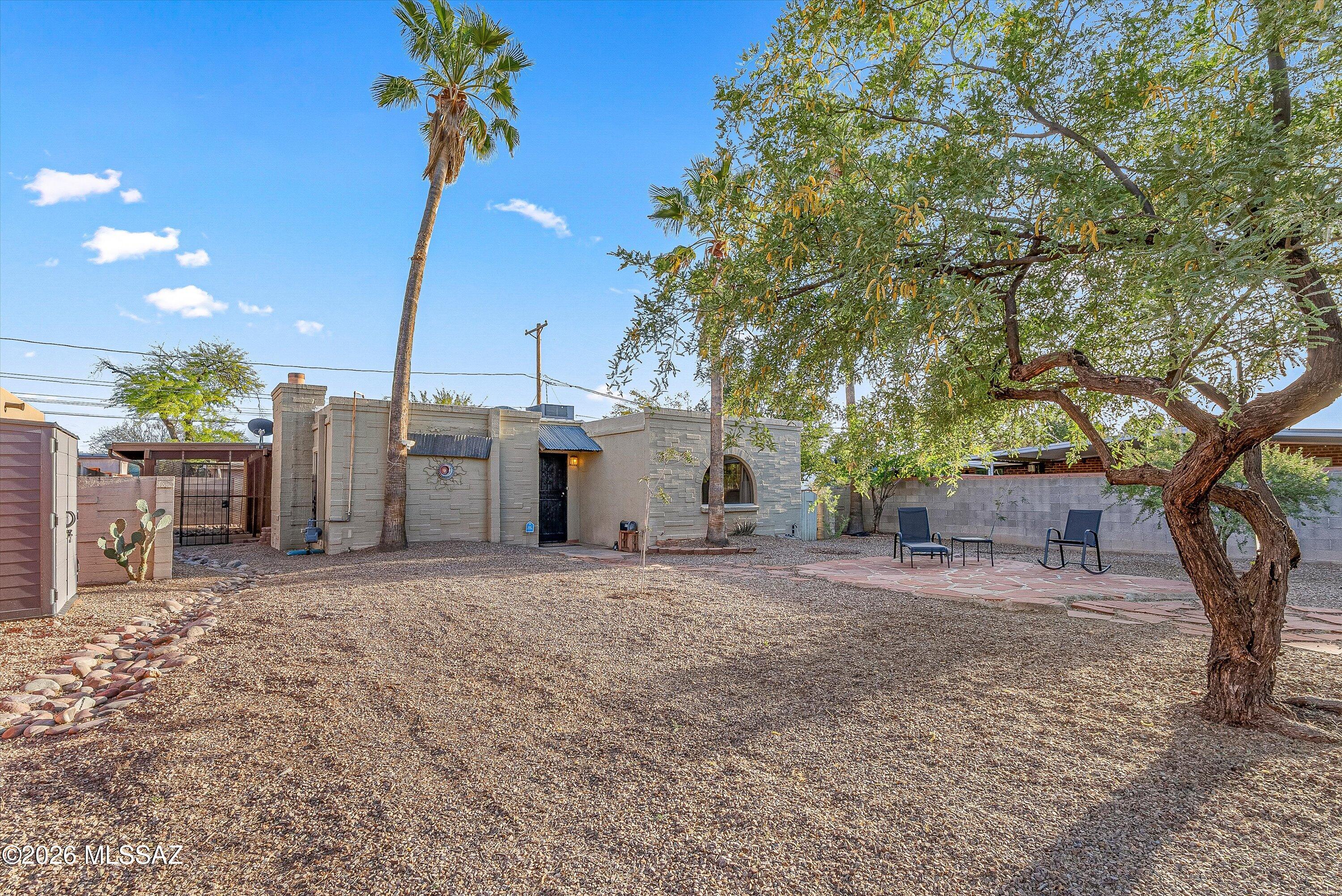 4950 E Hawthorne Street