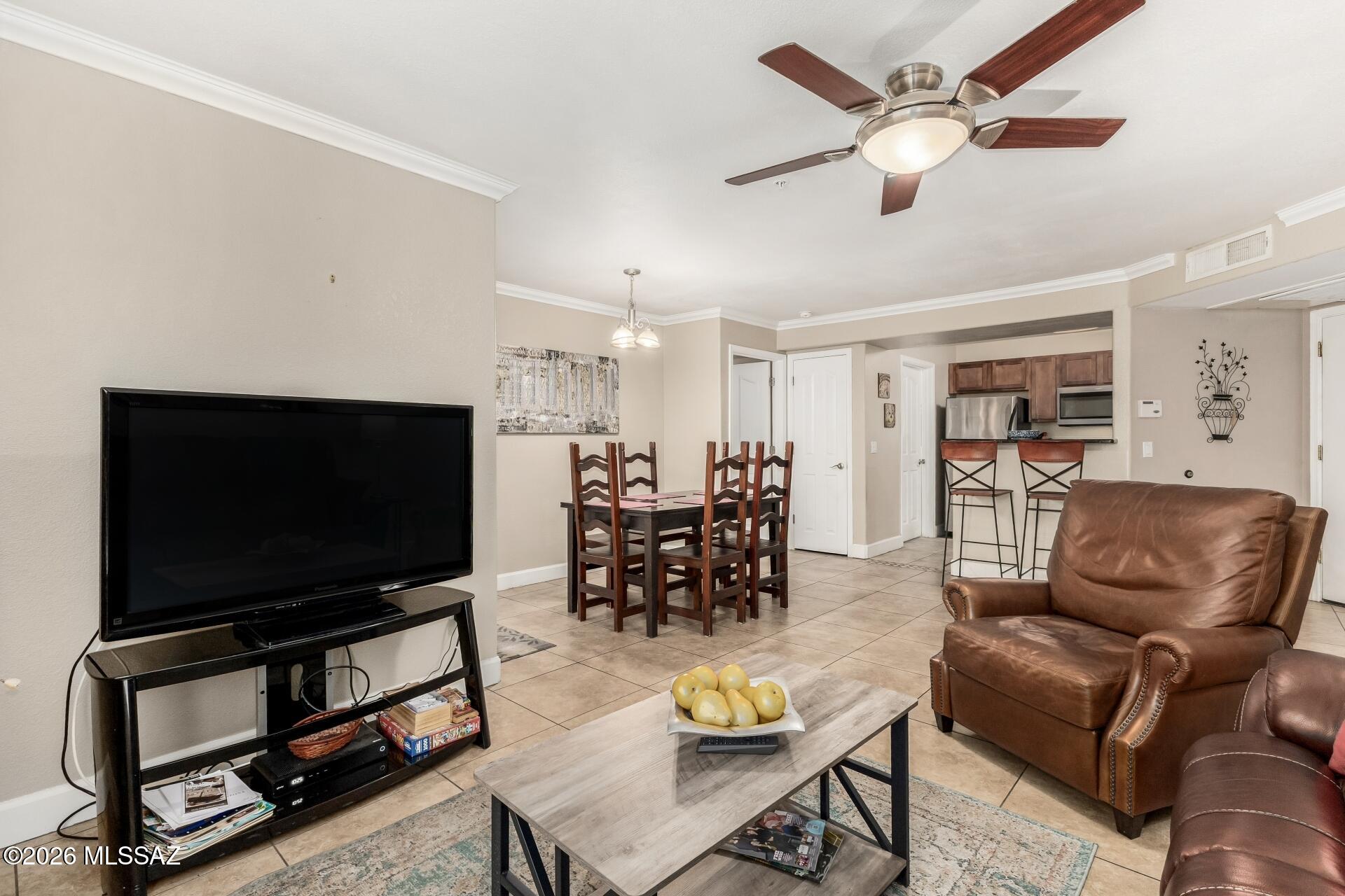 5751 N Kolb Road 25103