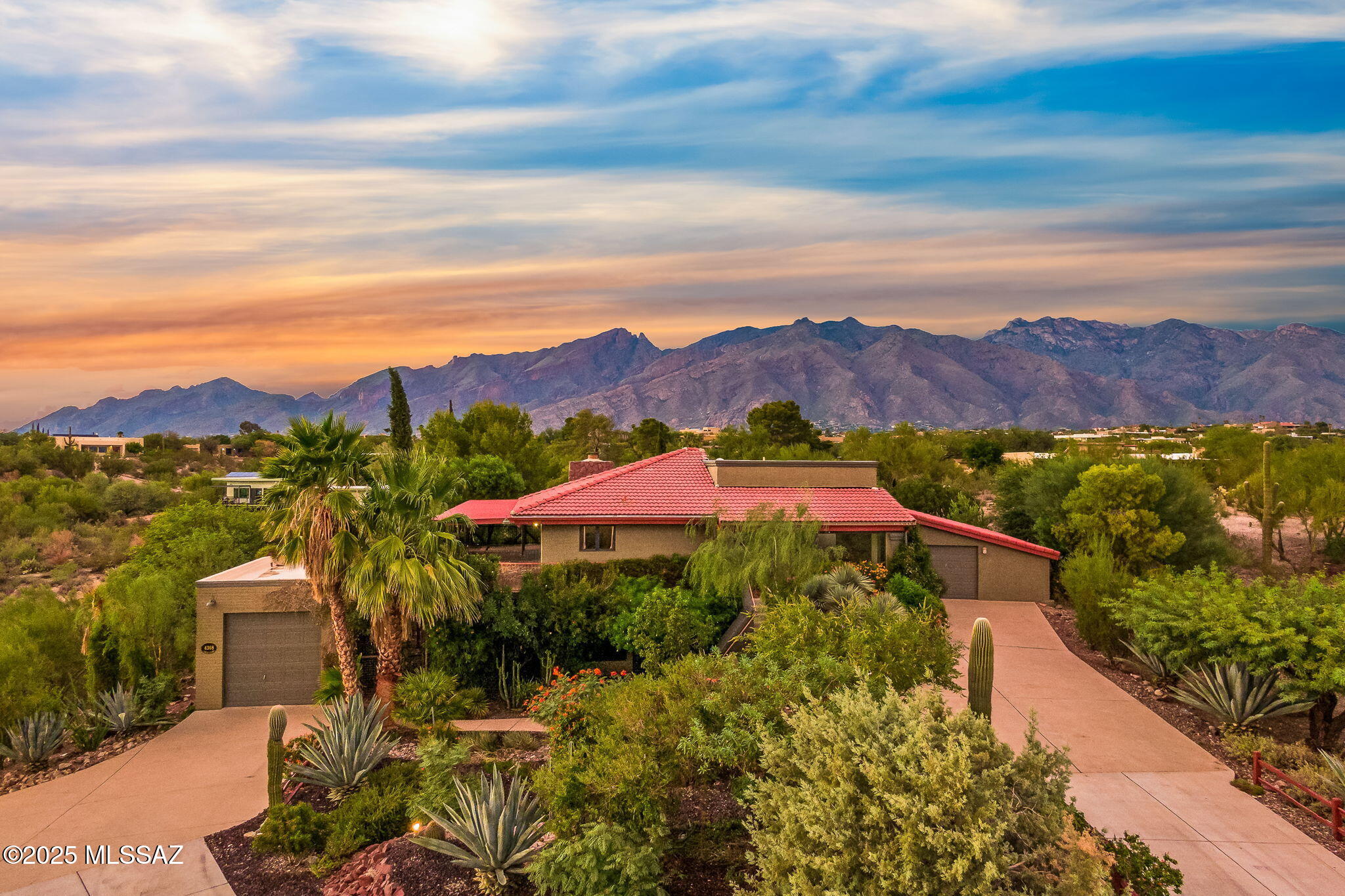 4368 N Camino Colibri