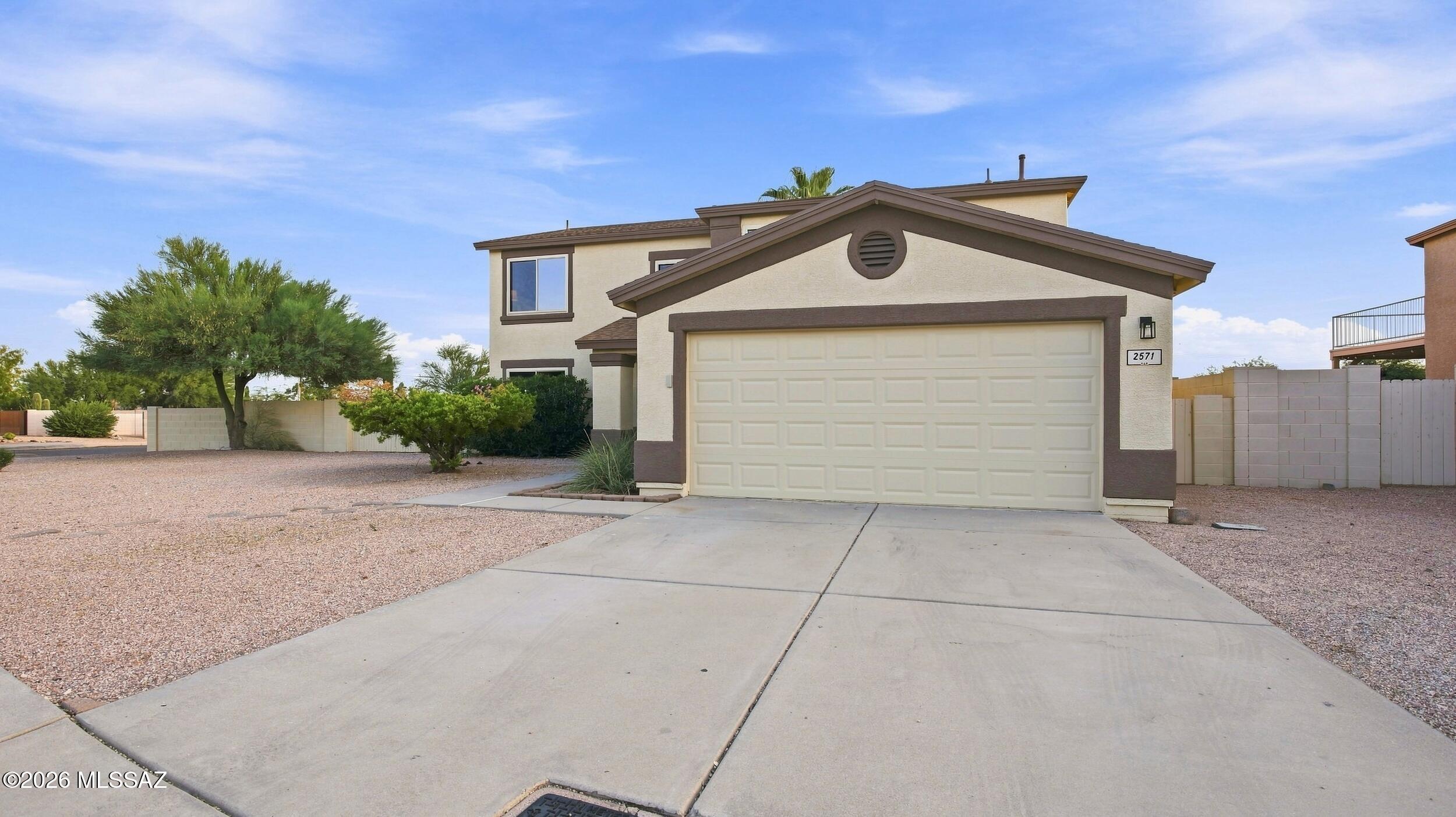 2571 W Calle Senor Manuel