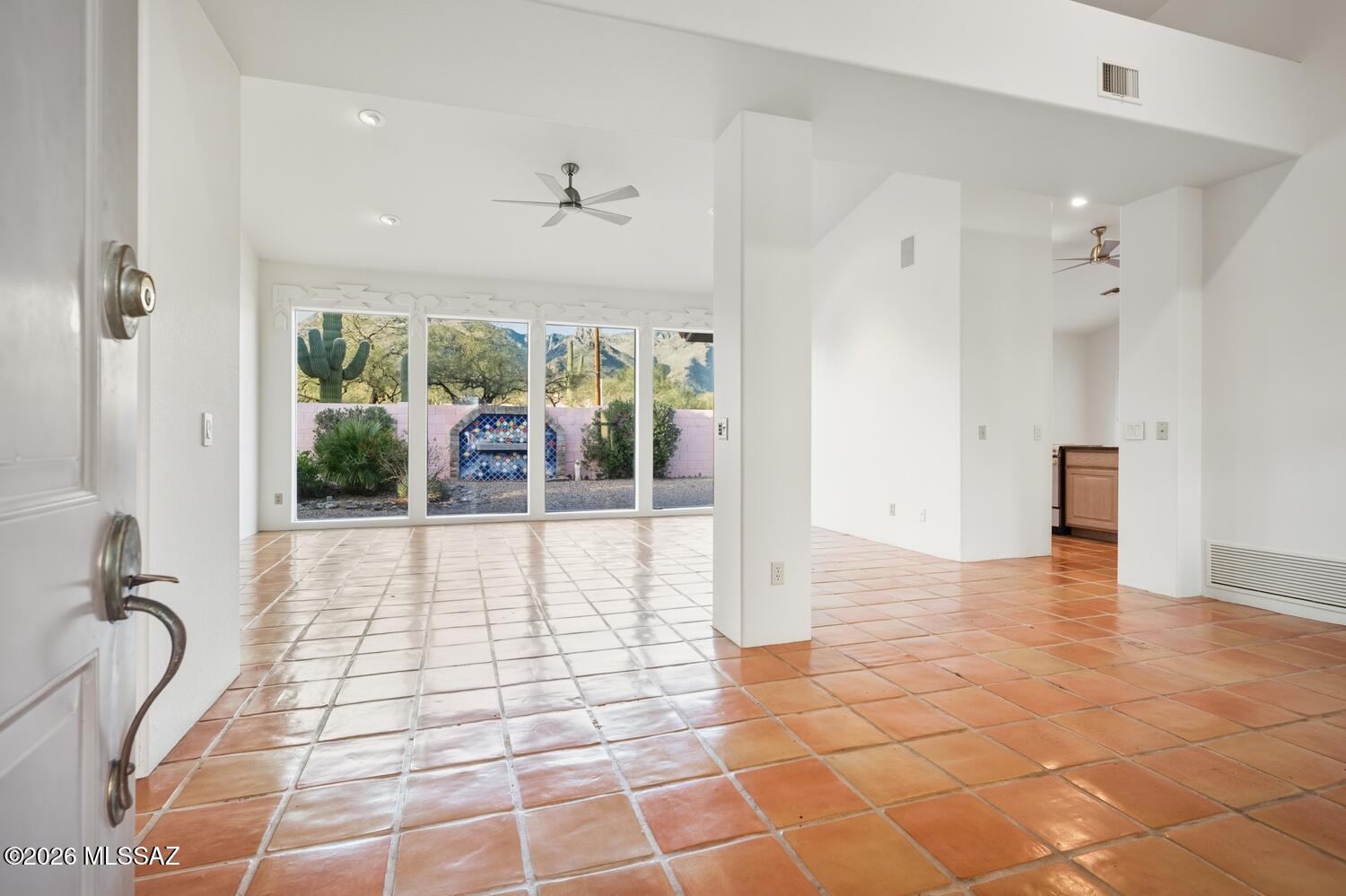 5590 N Waterfield Drive