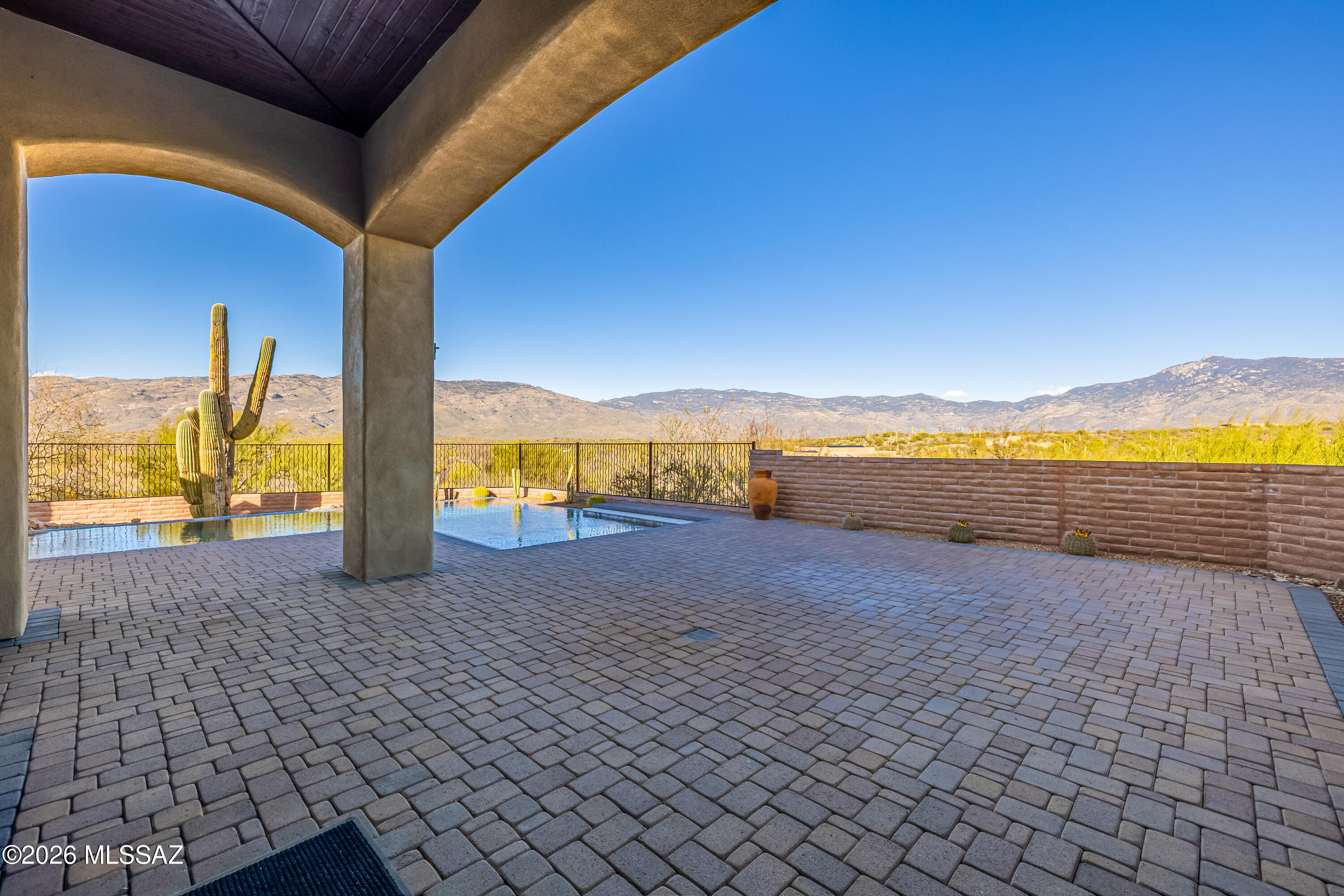 Coyote Creek (1-395) - Residential