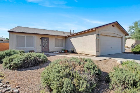 Photo of 8892 E Apache Well Place, Tucson, AZ 85730 (MLS # 22624511)