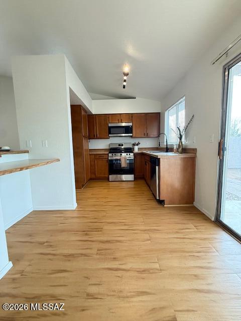 Country Highlands (1-180) - Residential