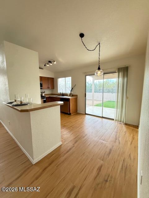 Country Highlands (1-180) - Residential