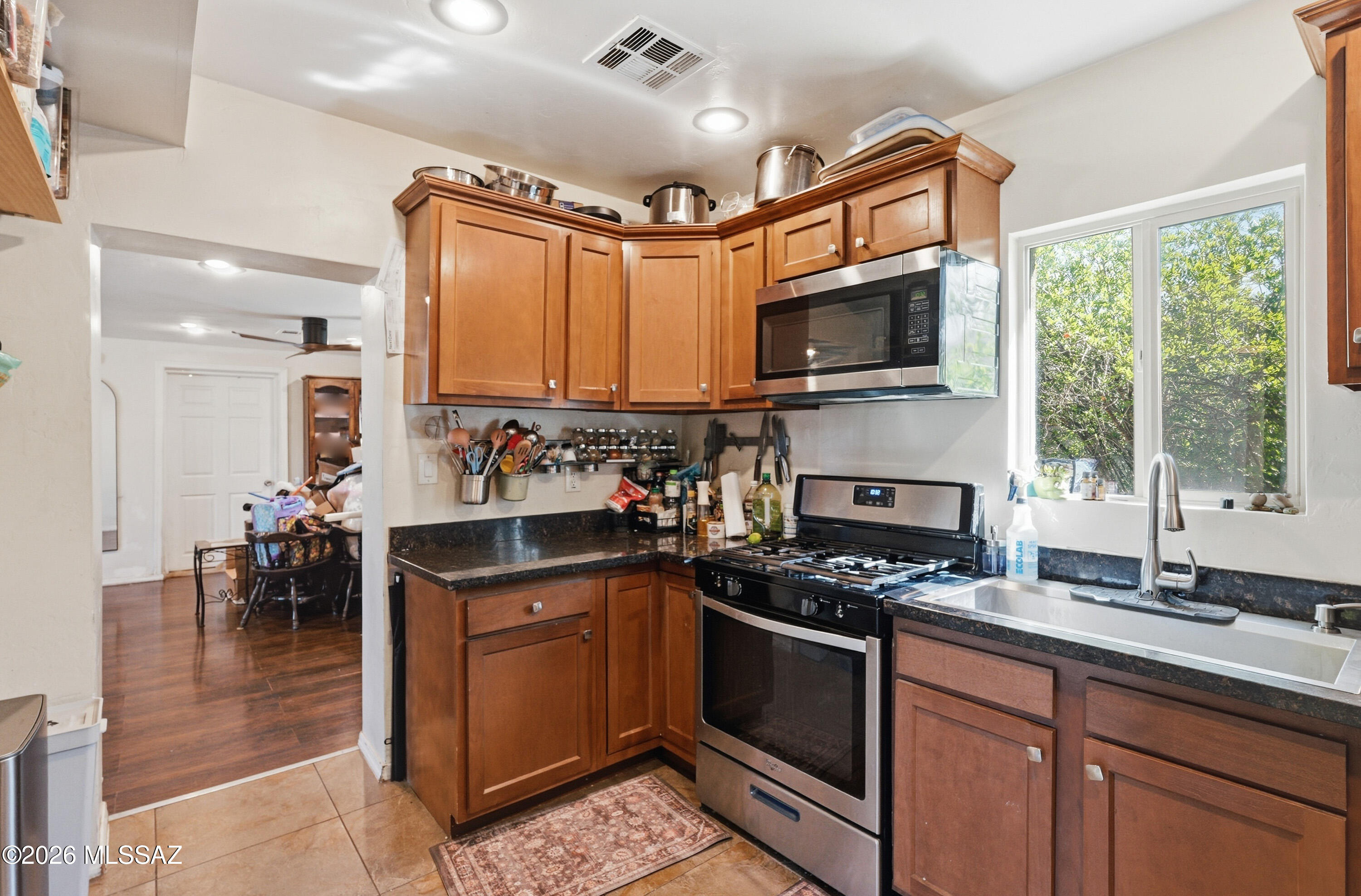 1317 W Niagara Street