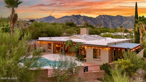 Photo of 4550 N Placita De Las Chacras, Tucson, AZ 85718 (MLS # 22620938)