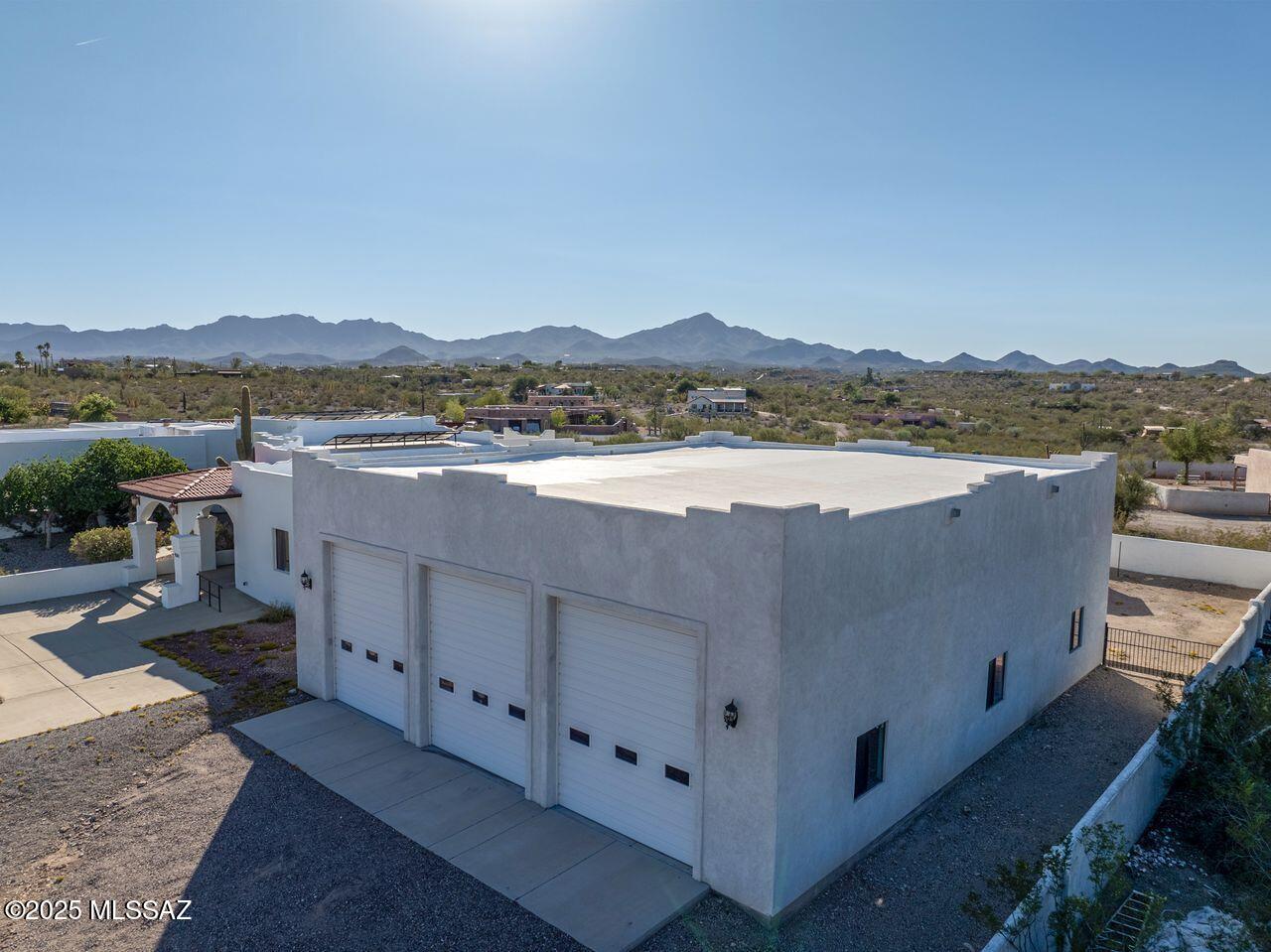 6241 N Panorama Drive