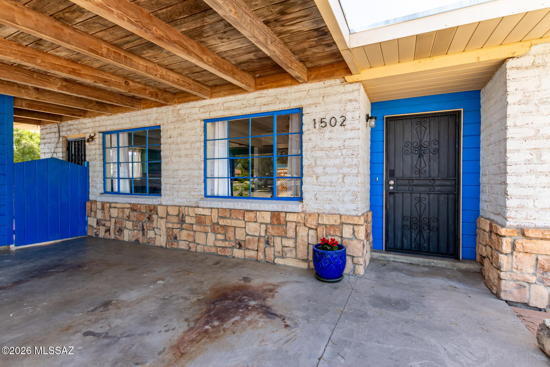 1502 S Avenida Sirio