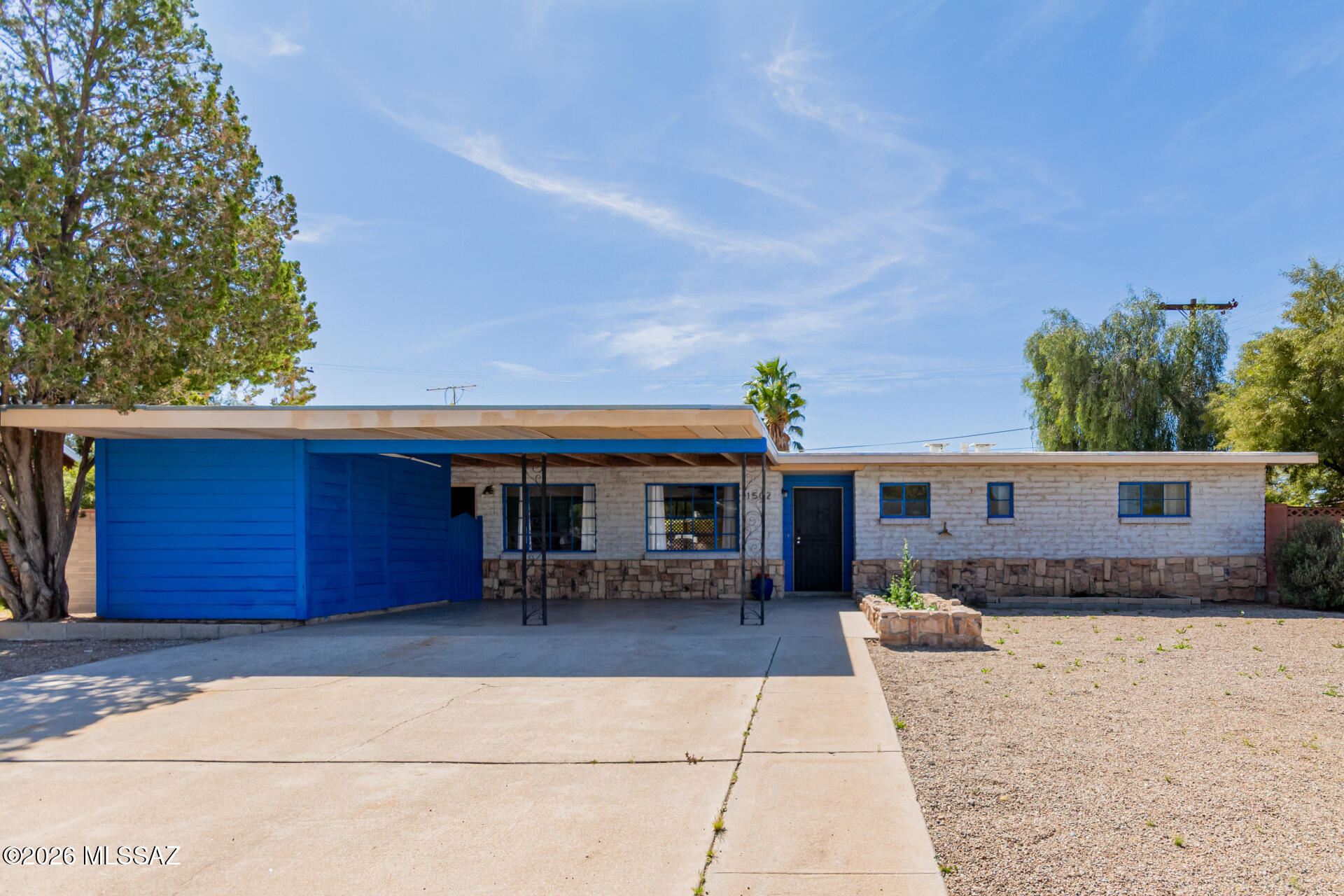 1502 S Avenida Sirio