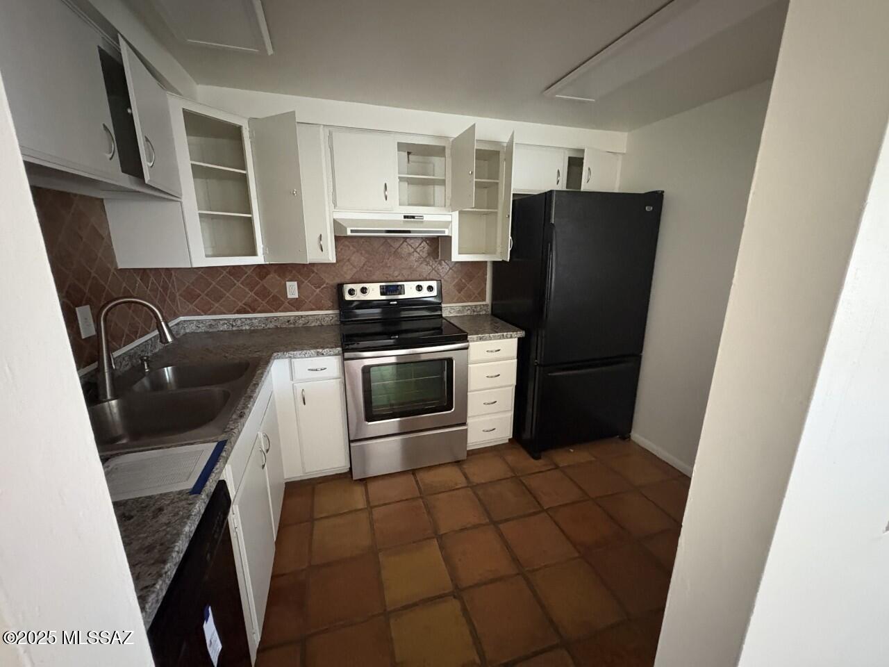 Rolling Hills Towne House - Residential