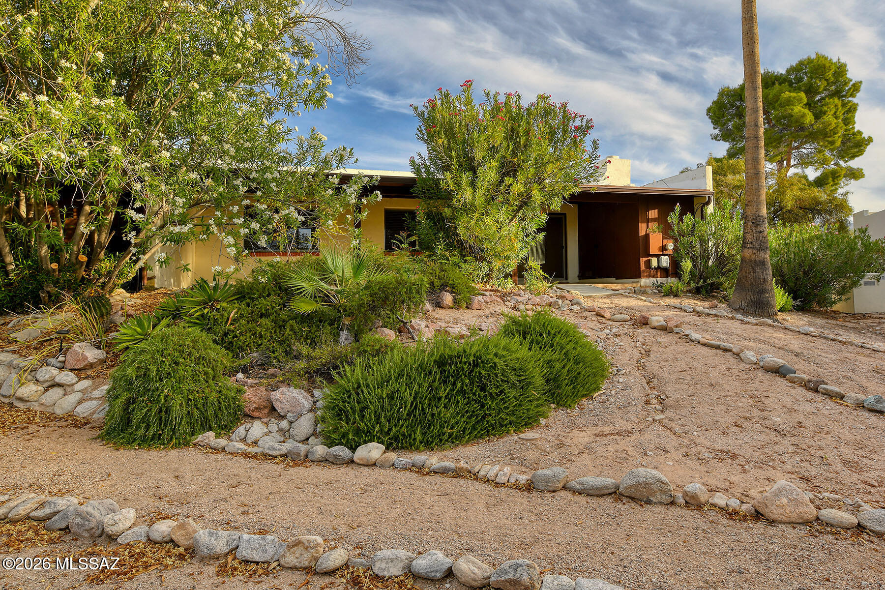 4819 N Via Entrada