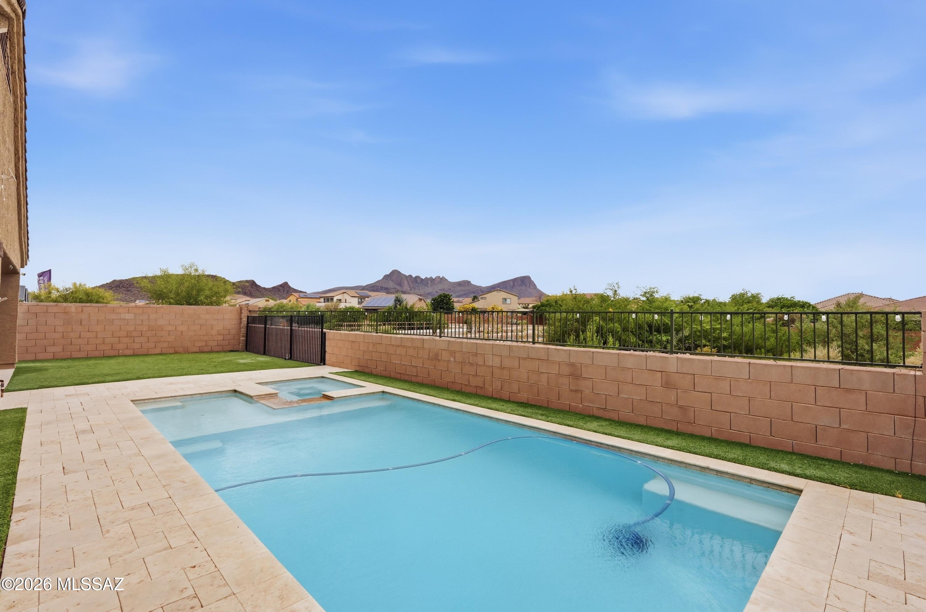 Saguaro Bloom 7A - Residential