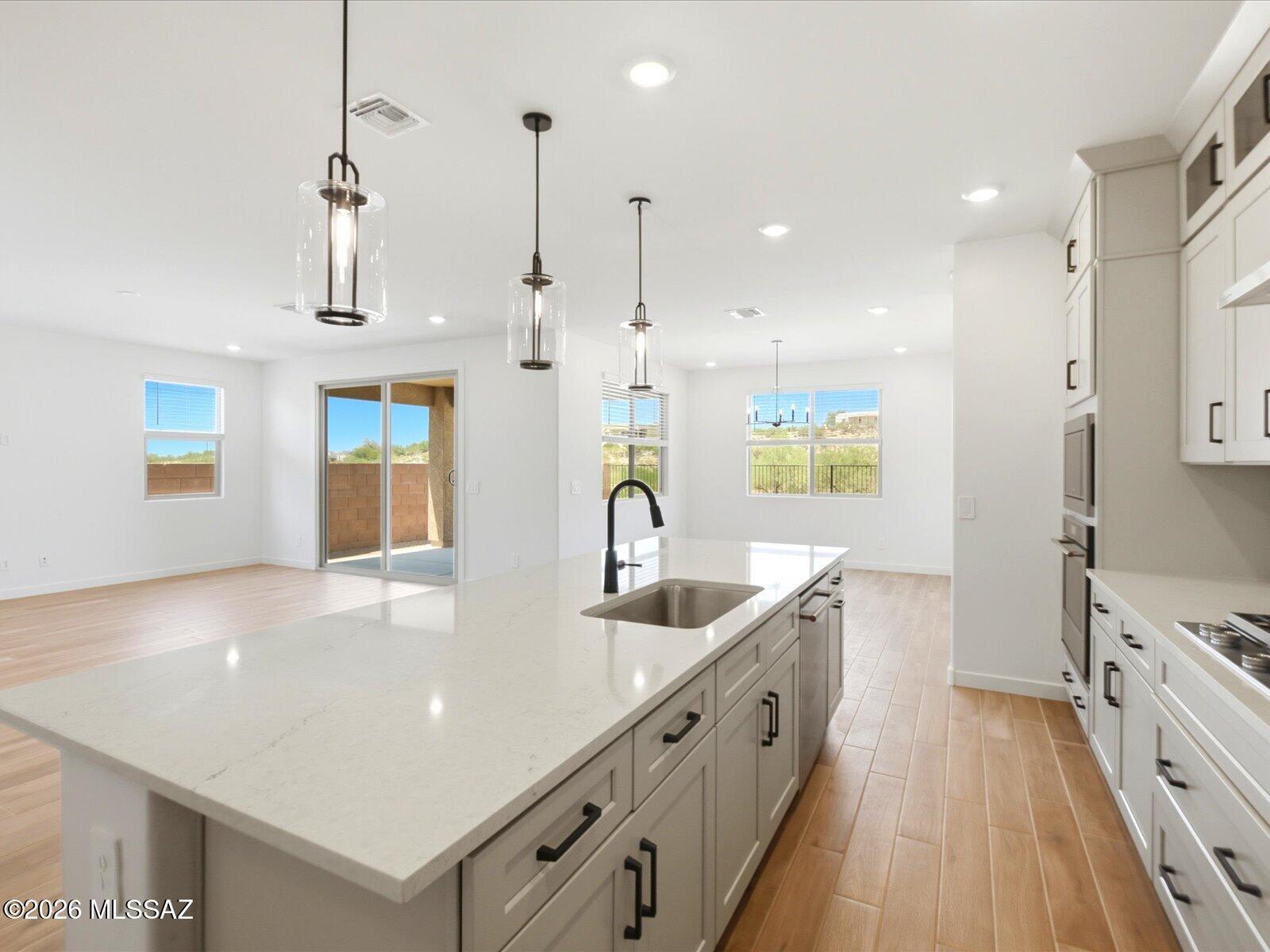 11089 N Shore Cliff Drive