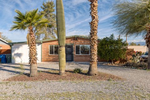 Photo of 5549 E 2nd Street, Tucson, AZ 85711 (MLS # 22603555)