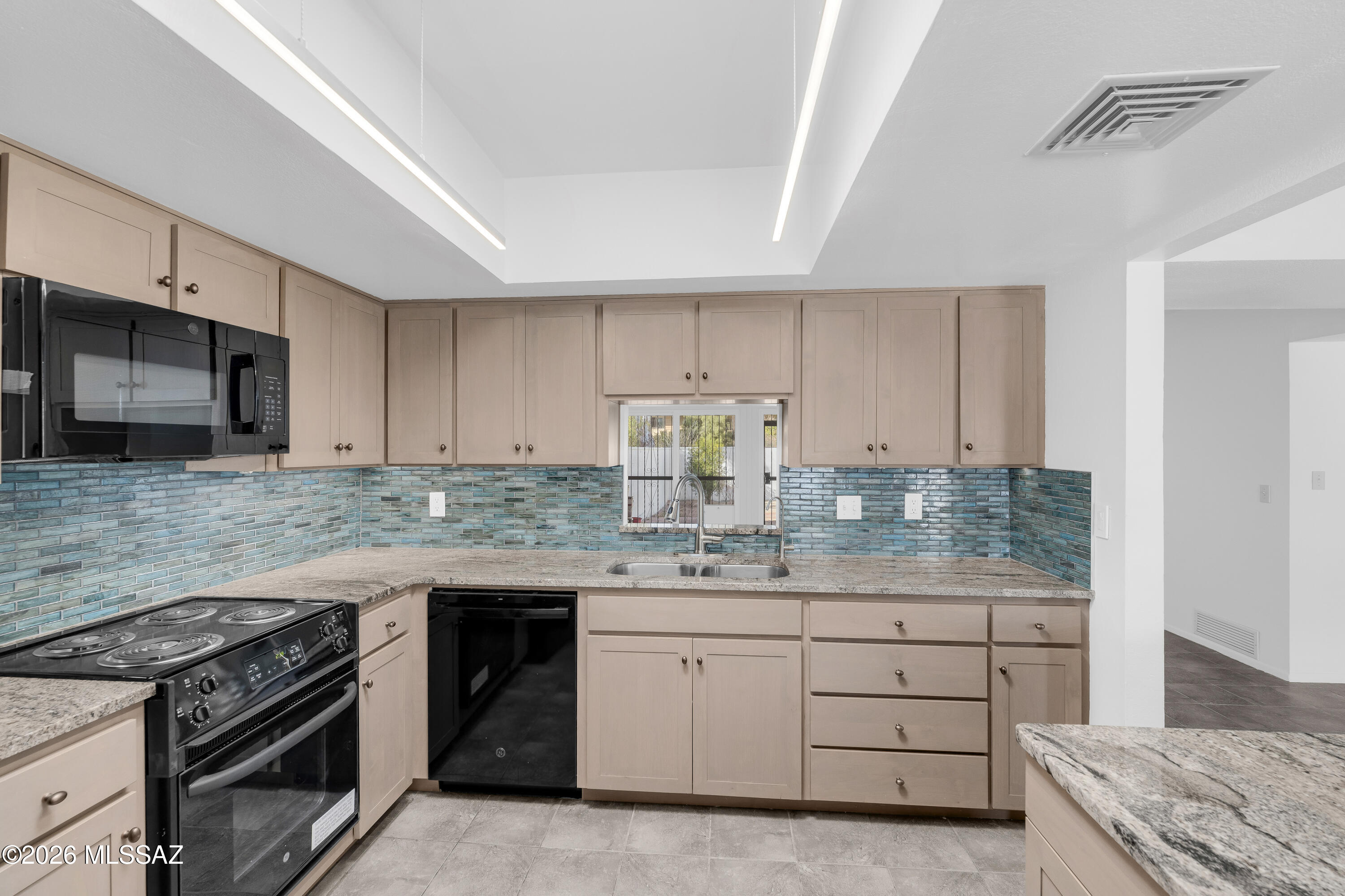 Oro Valley Townhouses (47-52, 58-91) - Residential