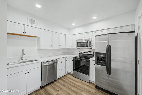 3960 E FLOWER ST APT 38, TUCSON, AZ 85712 - Image 4281e68000e96ebfdc20e6bb51db78e2/965983438