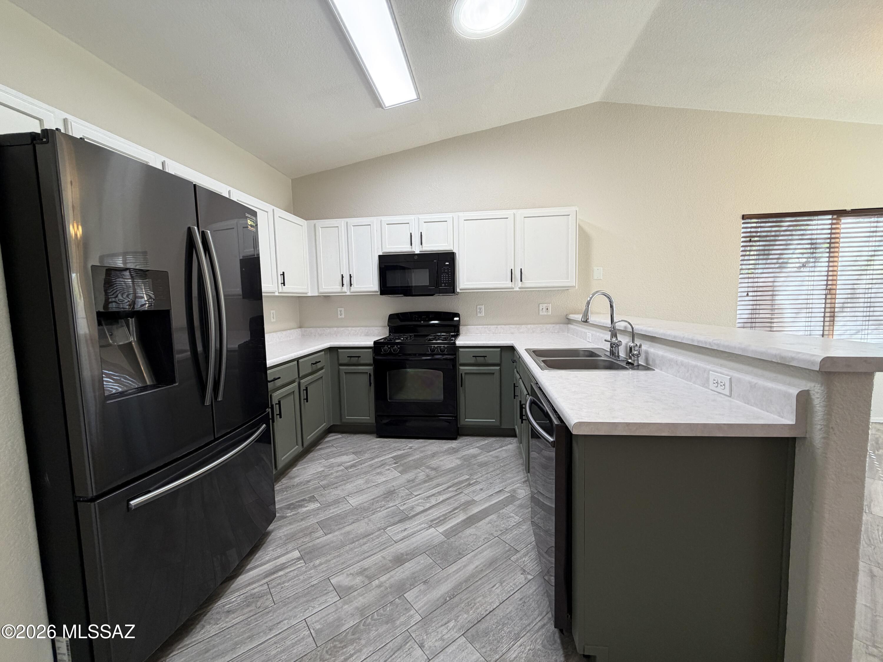 Silver Moon (1-101) - Residential Lease