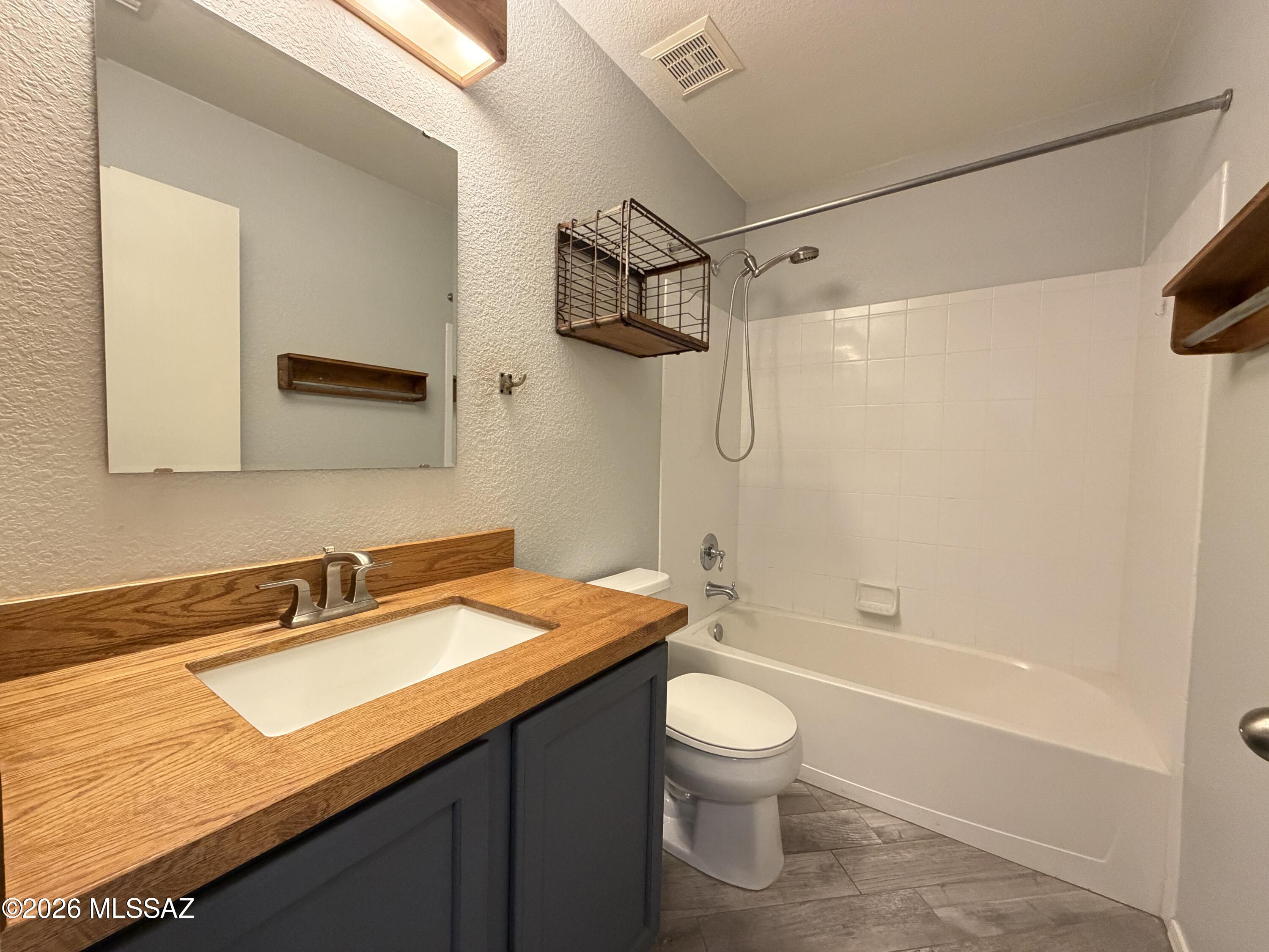 Silver Moon (1-101) - Residential Lease