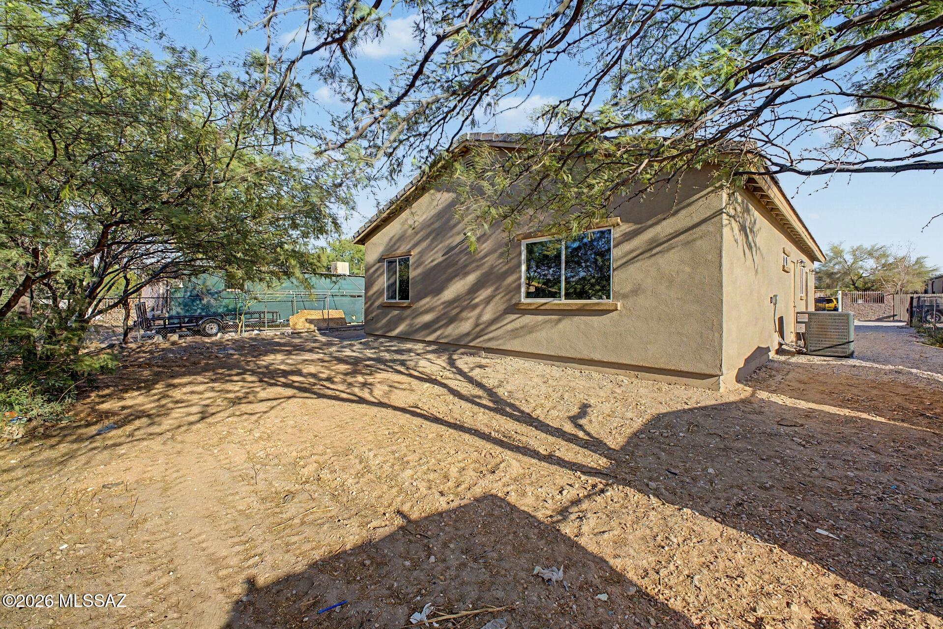 Los Ranchitos - Residential