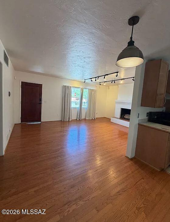 Unsubdivided - Residential Lease