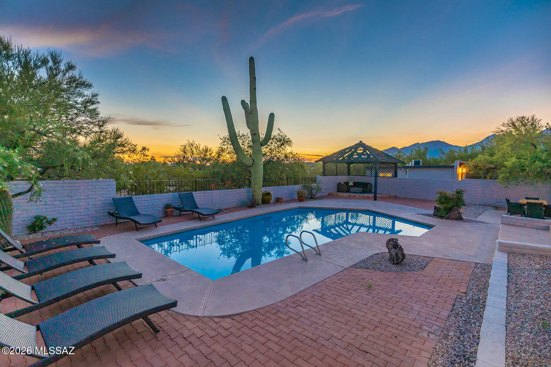 3539 N Sierra Madre Drive