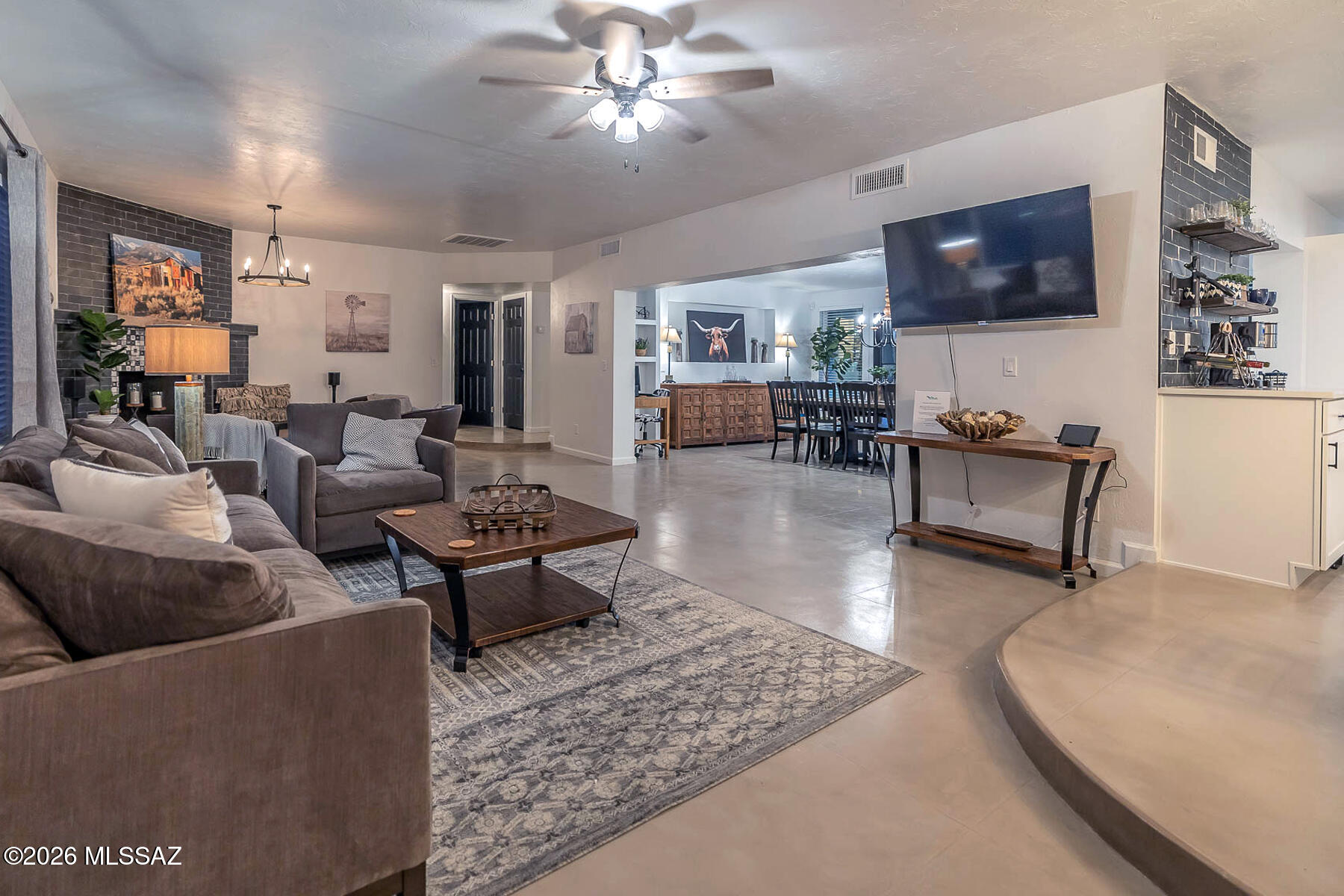 3539 N Sierra Madre Drive