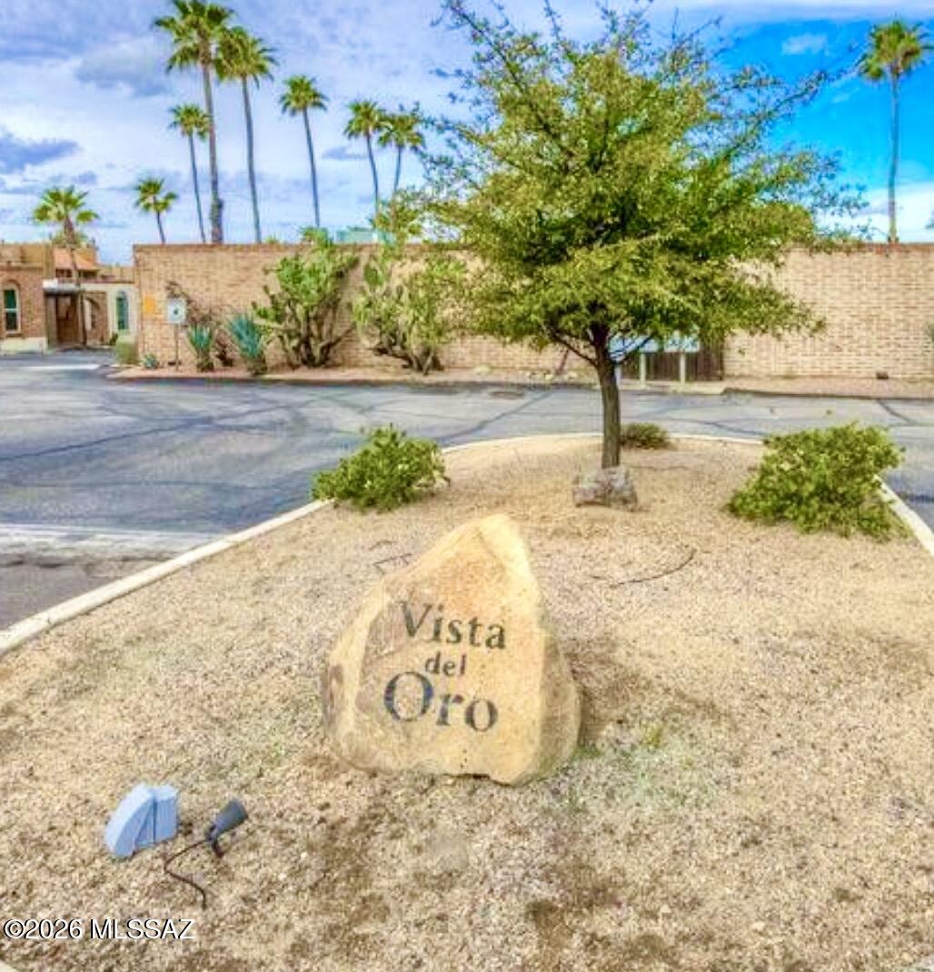 Vista Del Oro Townhouses (1-33) - Residential