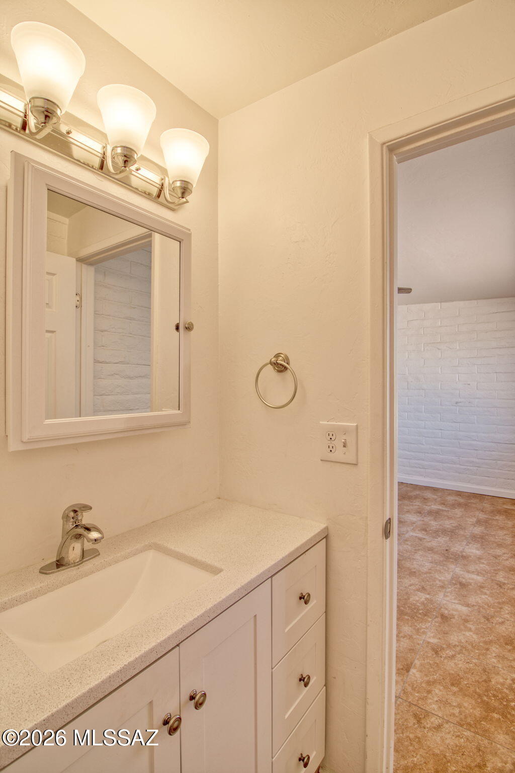 Broadway East (1-112) - Residential