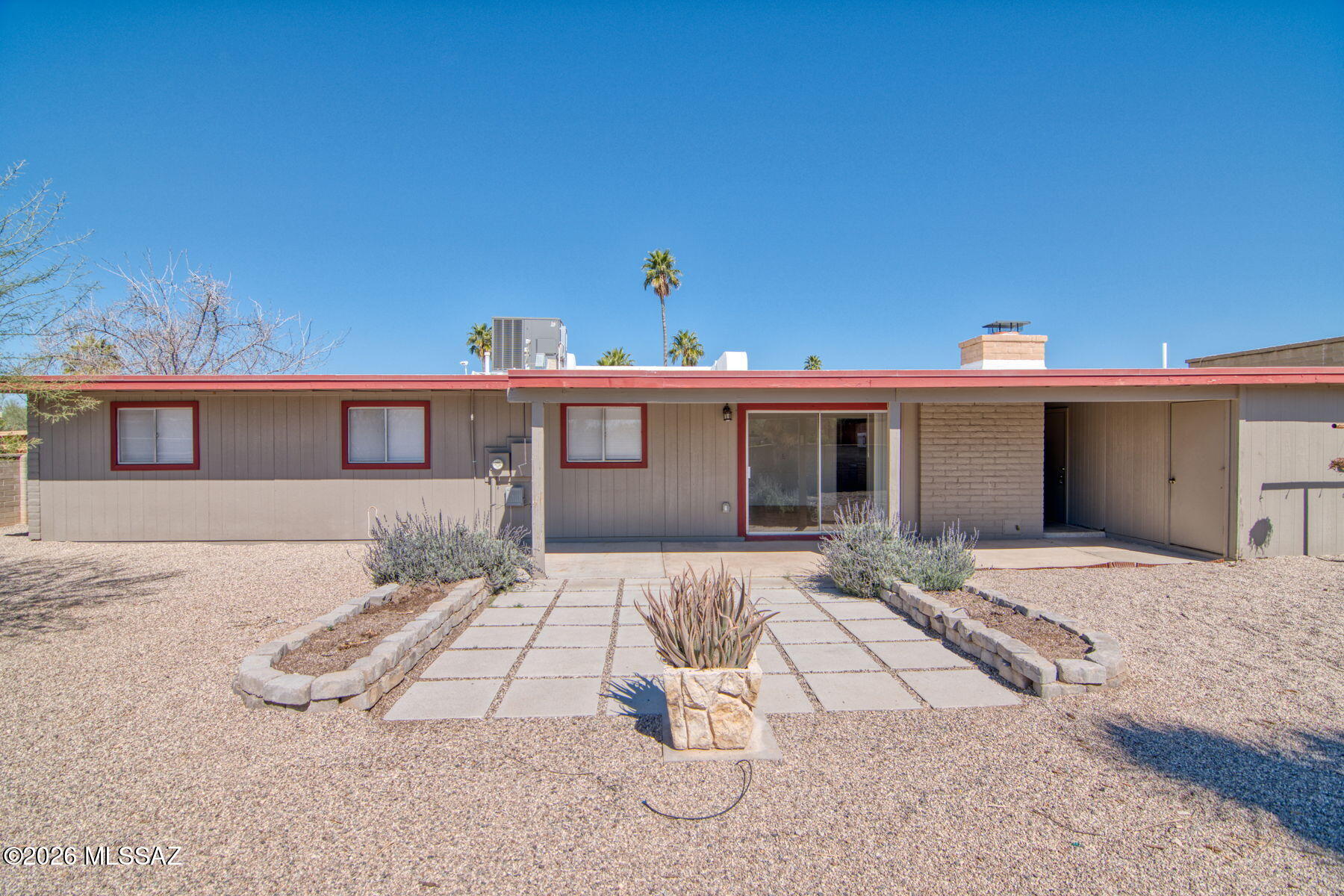 Broadway East (1-112) - Residential