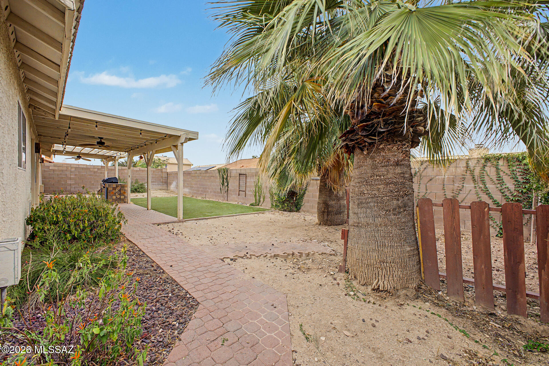 Hacienda Del Oro (1-879) - Residential