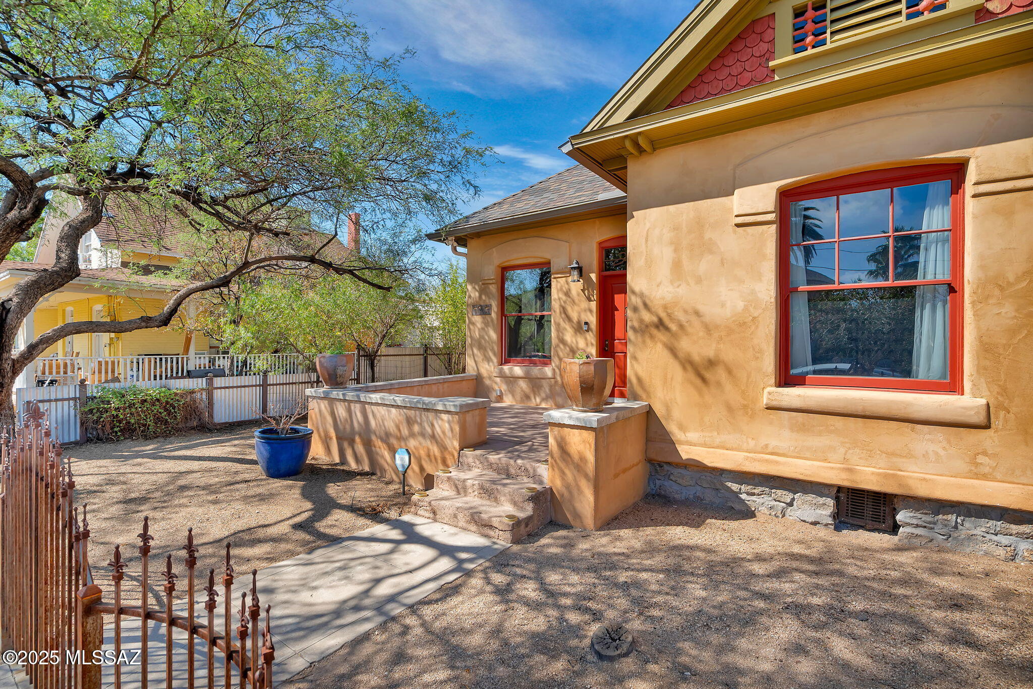 207 E University Boulevard
