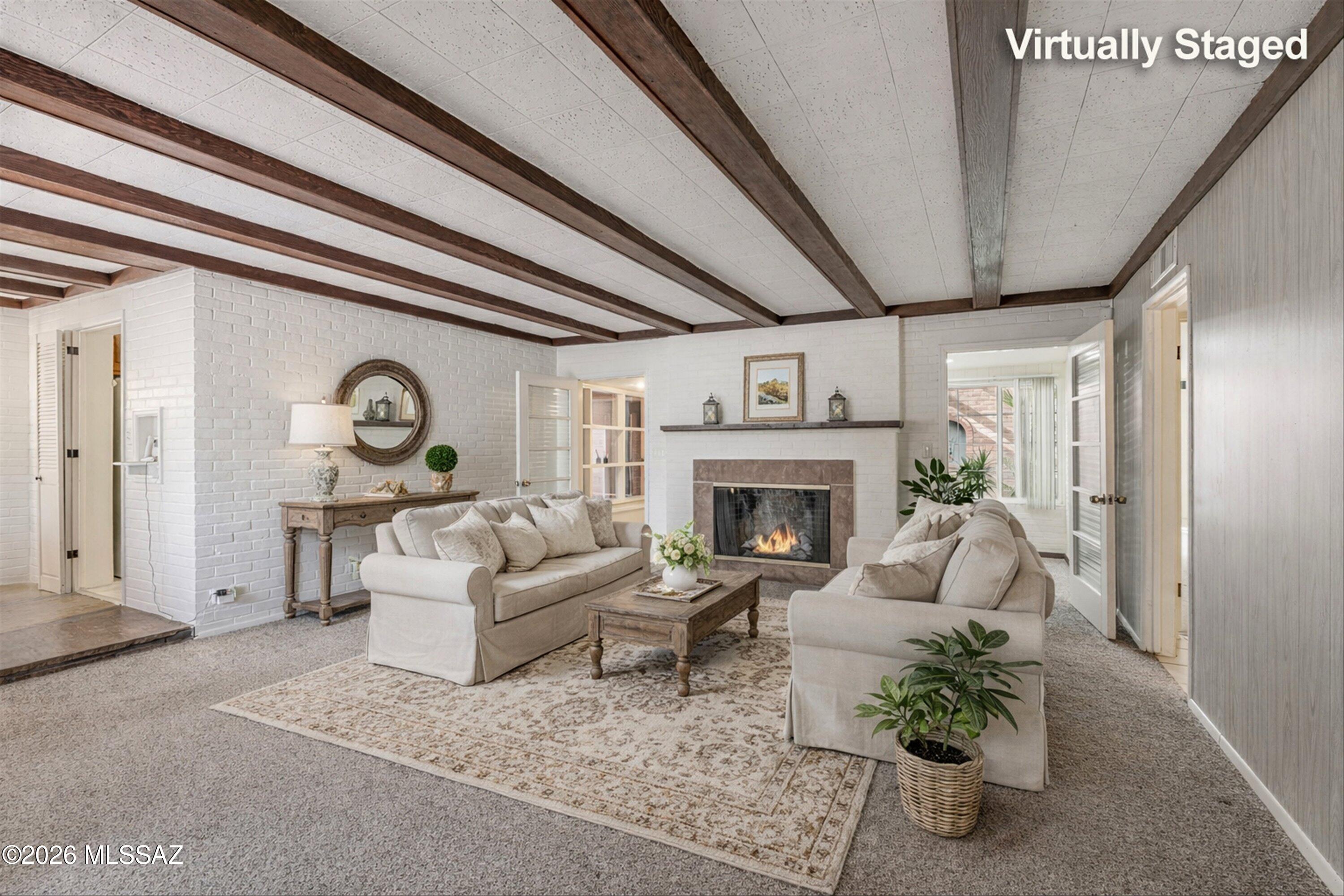 1047 E Hedrick Drive