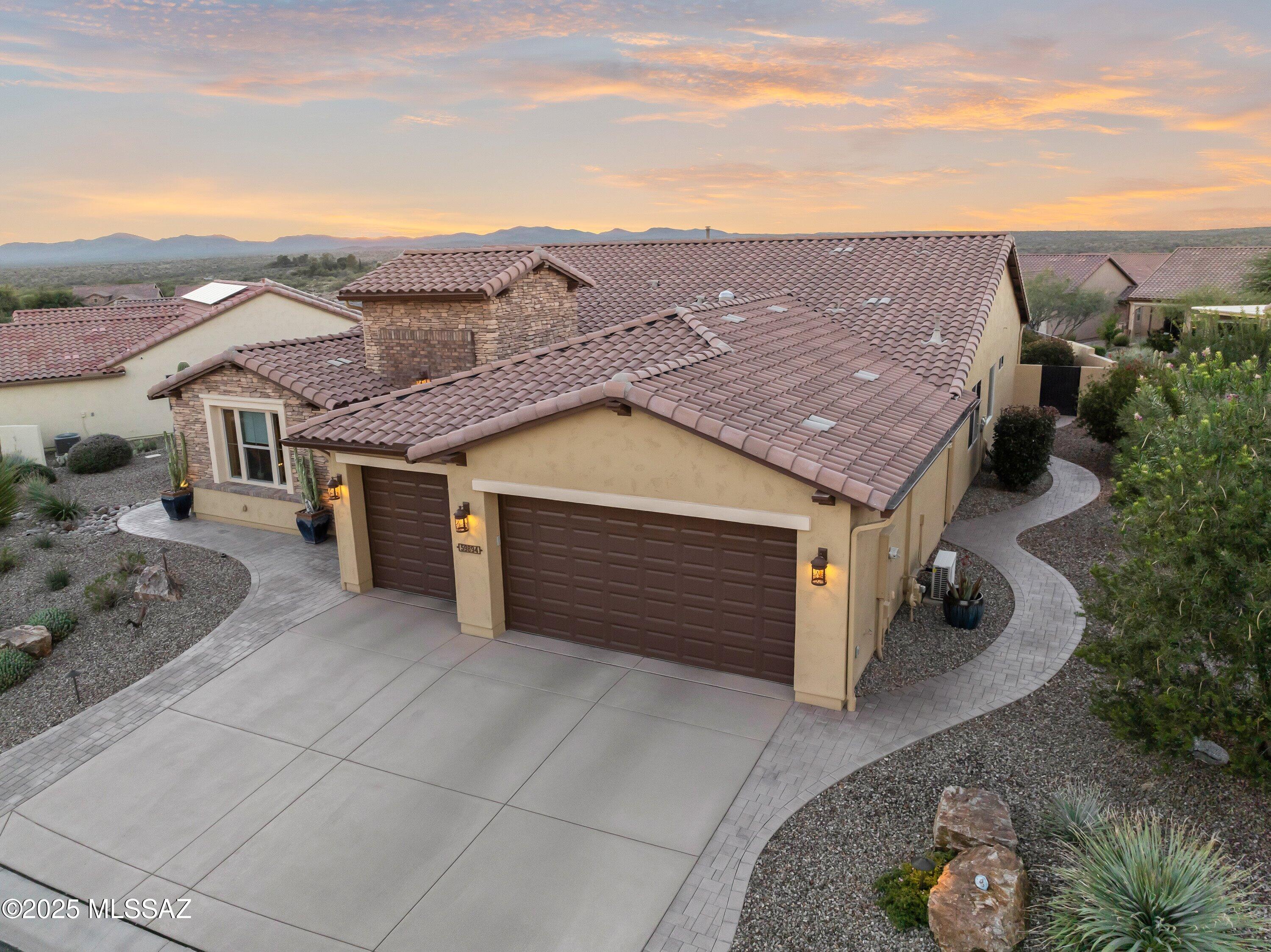 59894 E Pinyon Drive