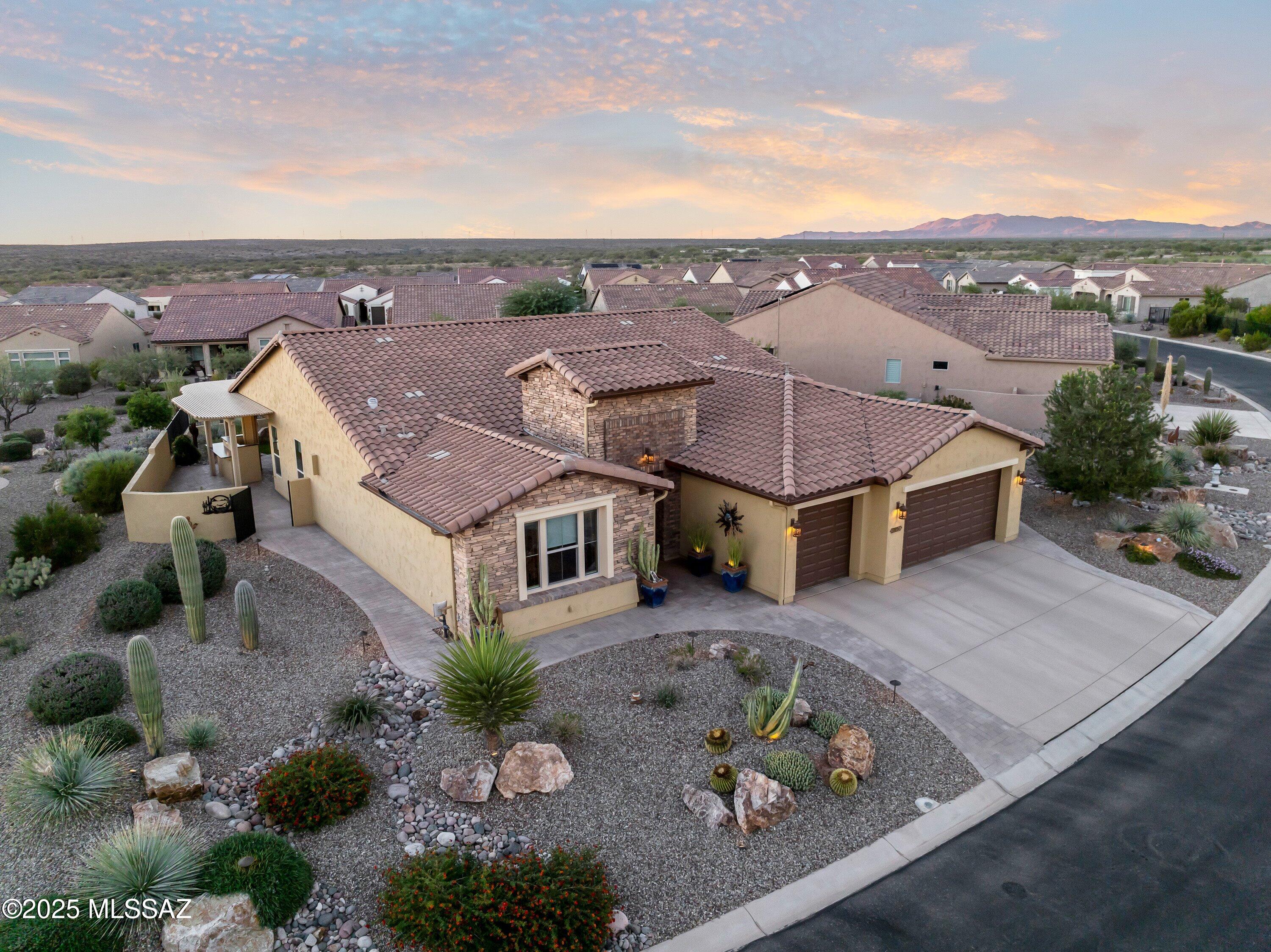 59894 E Pinyon Drive