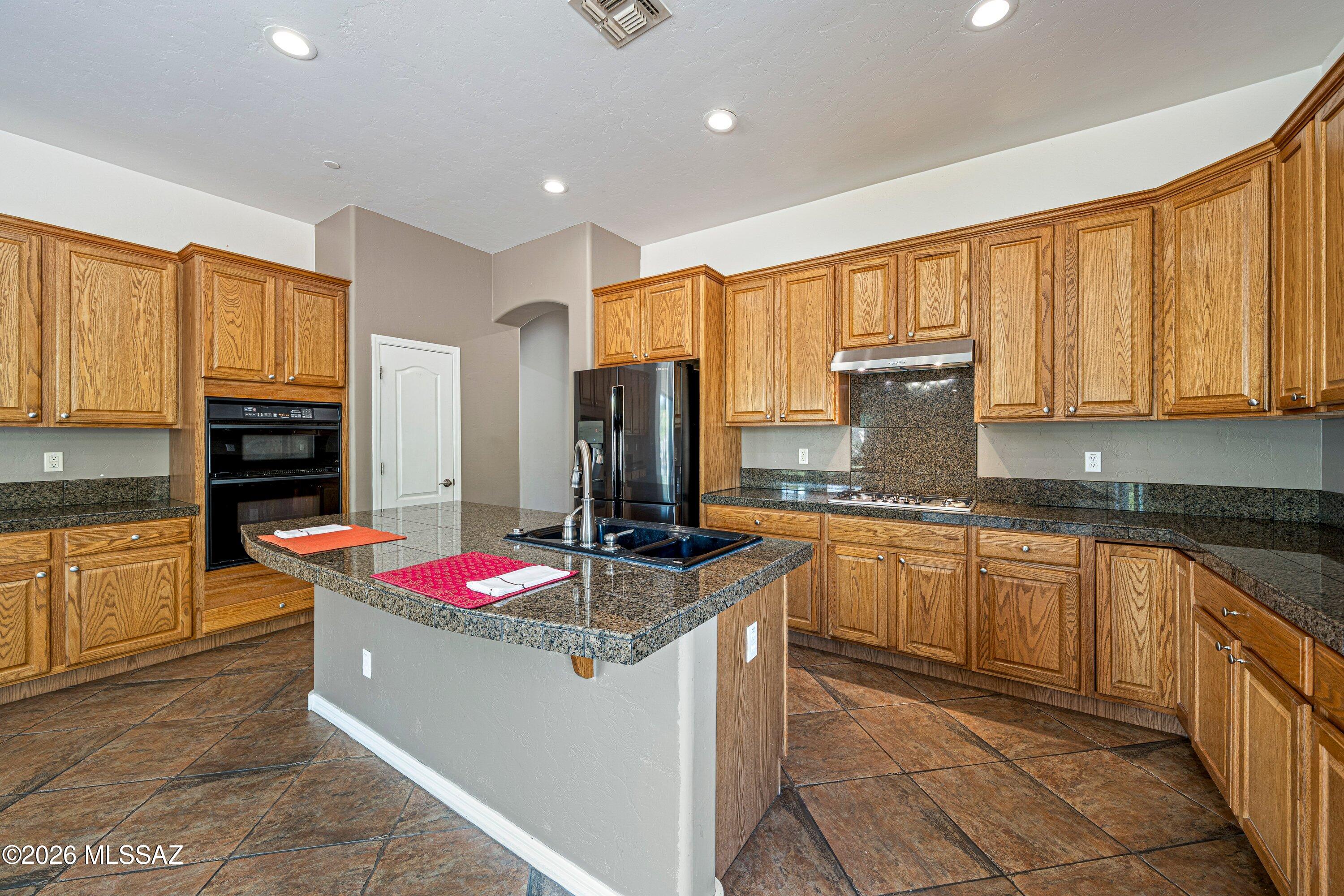 Mira Vista (1-60) - Residential