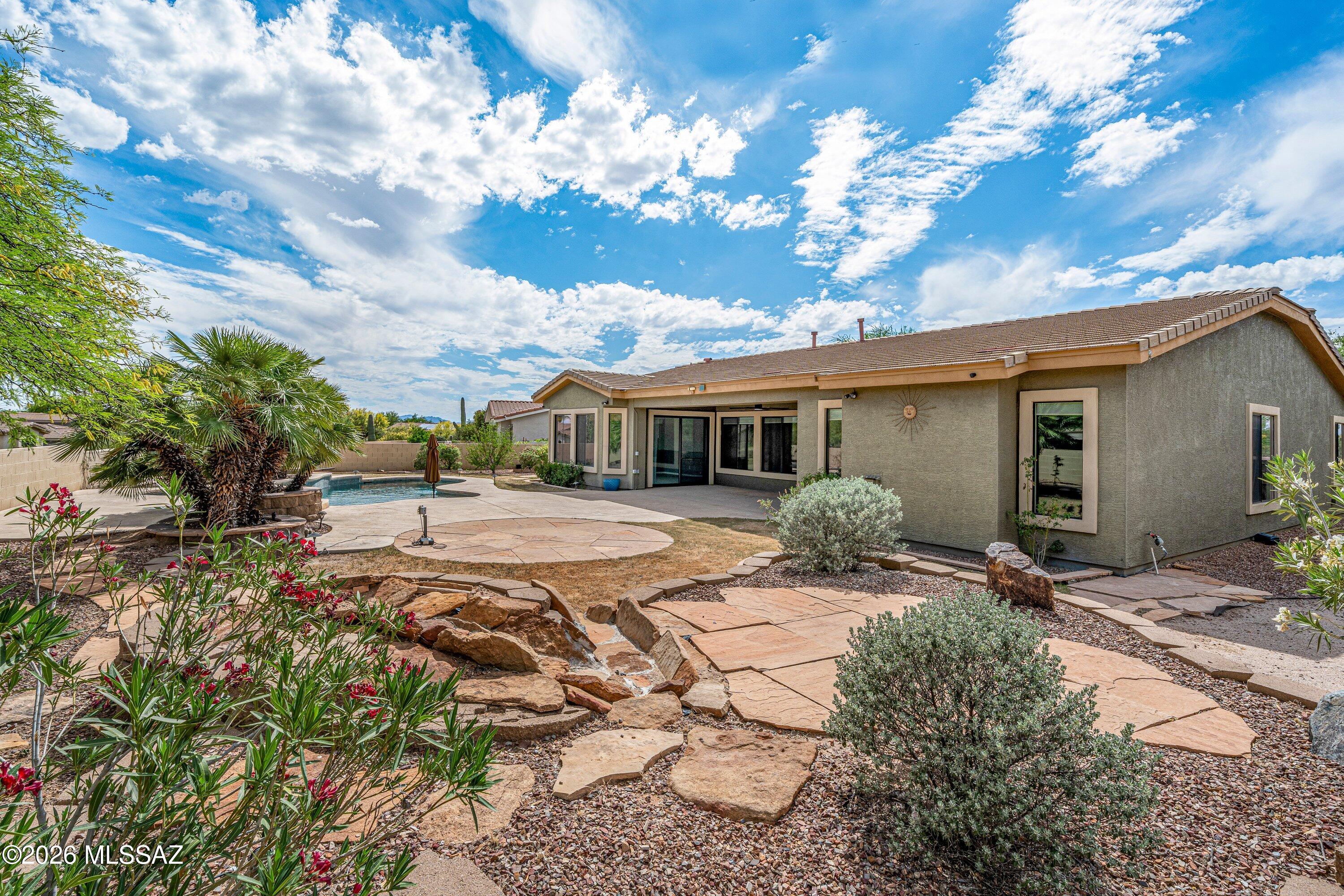 Mira Vista (1-60) - Residential