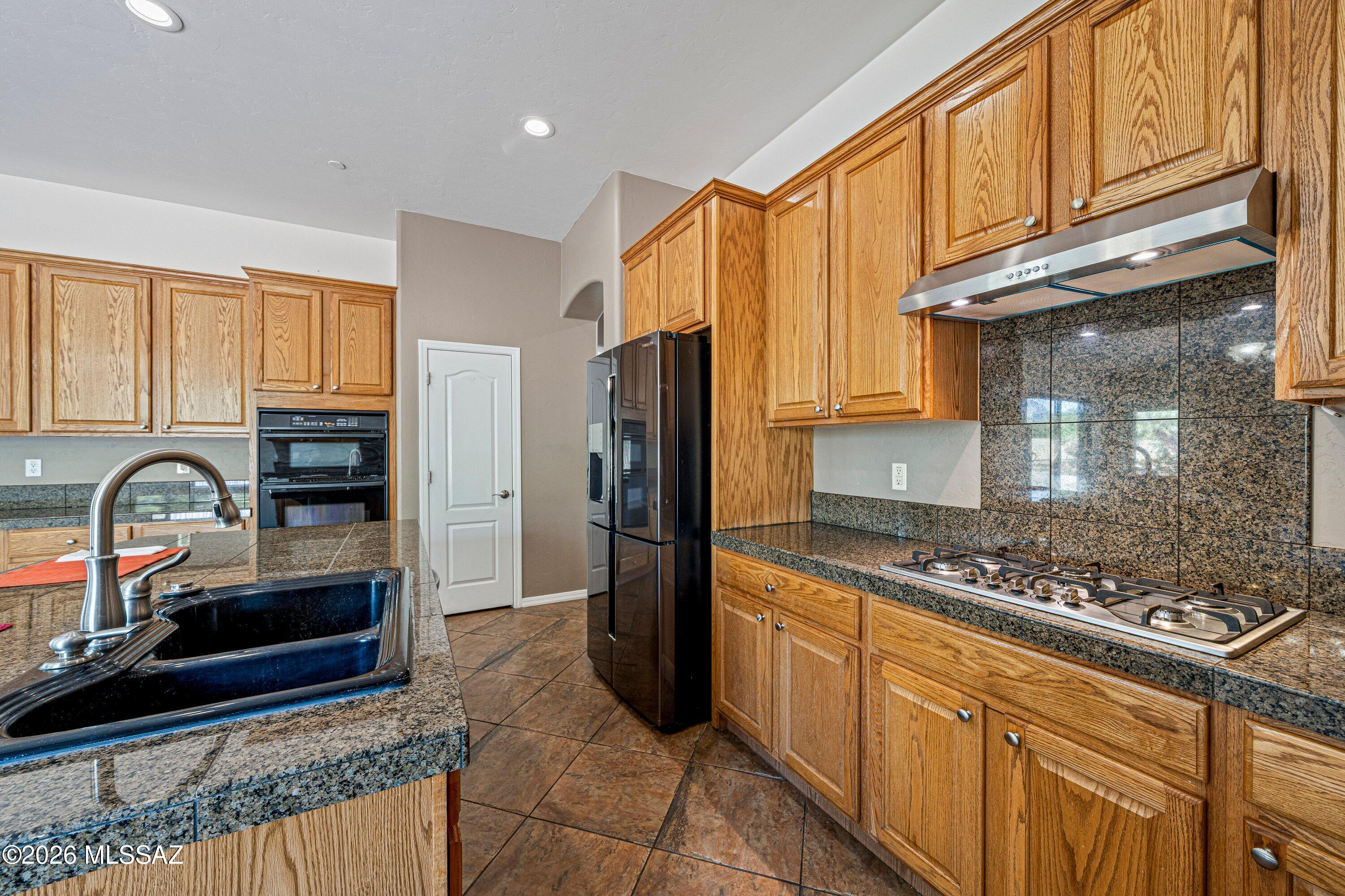 Mira Vista (1-60) - Residential