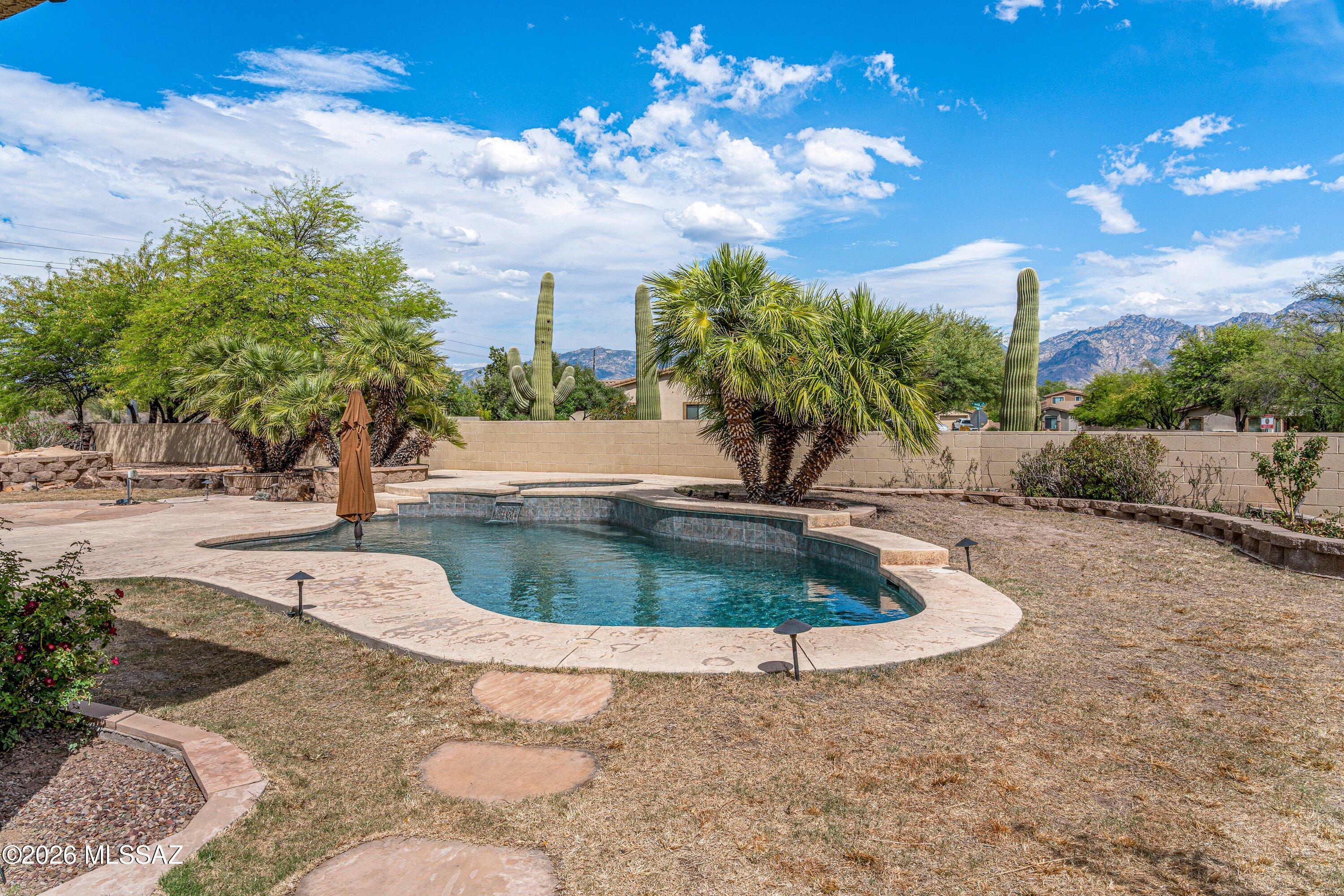 Mira Vista (1-60) - Residential