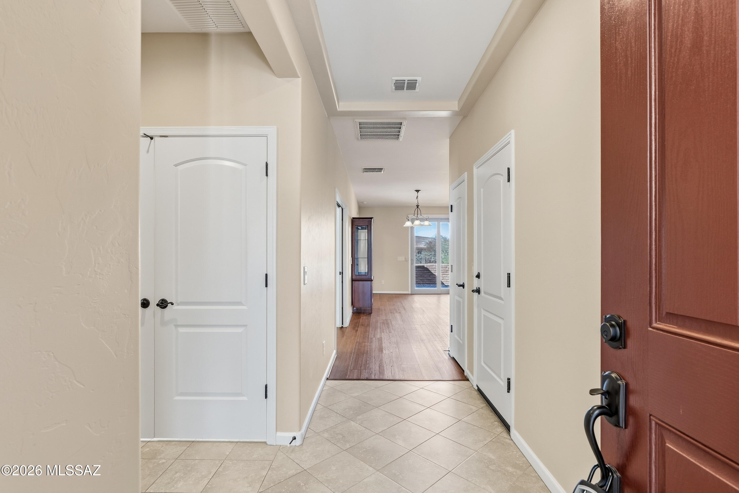 1717 E Sage Thrasher Drive