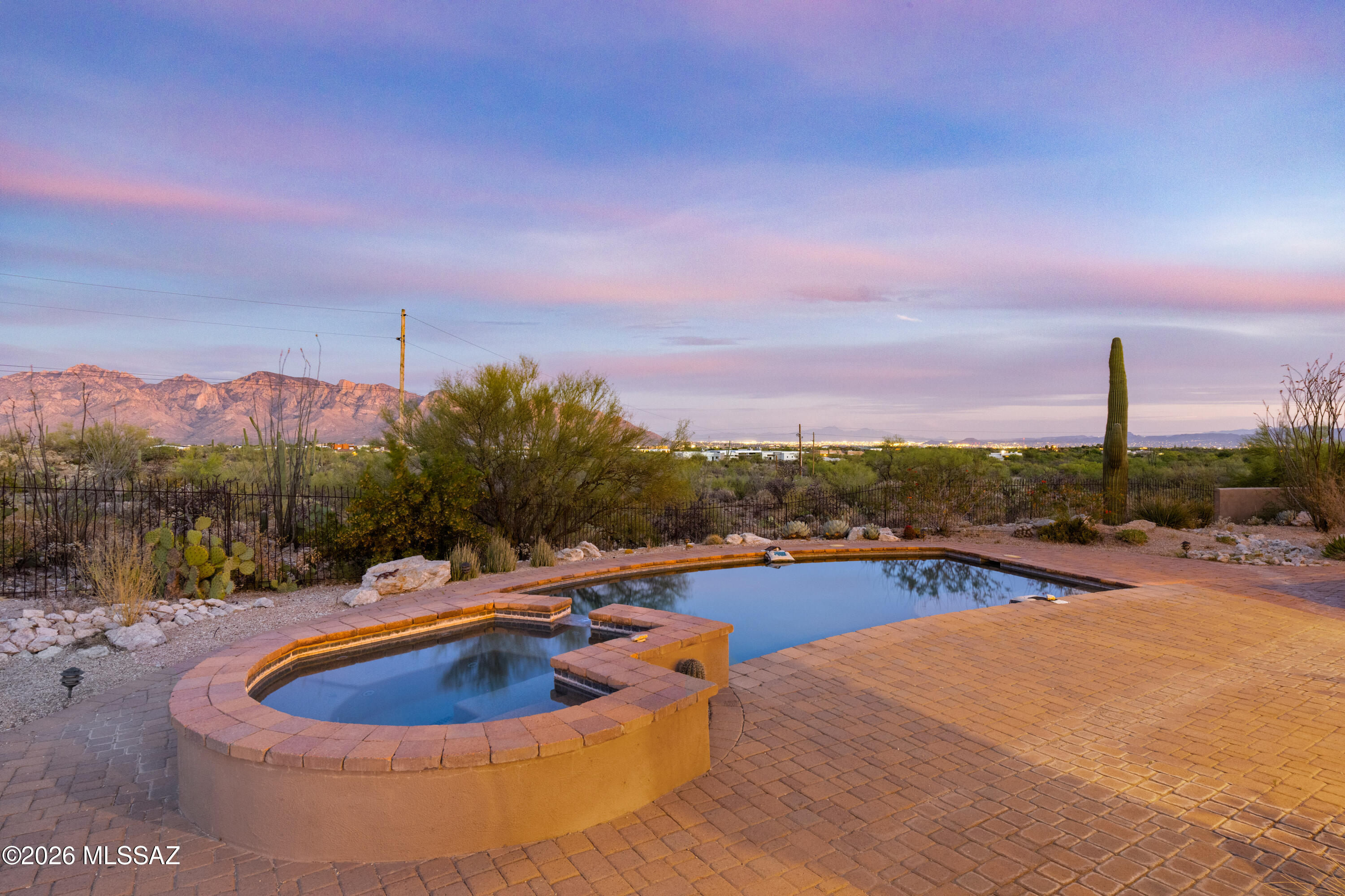 14050 N Hawk Canyon Trail