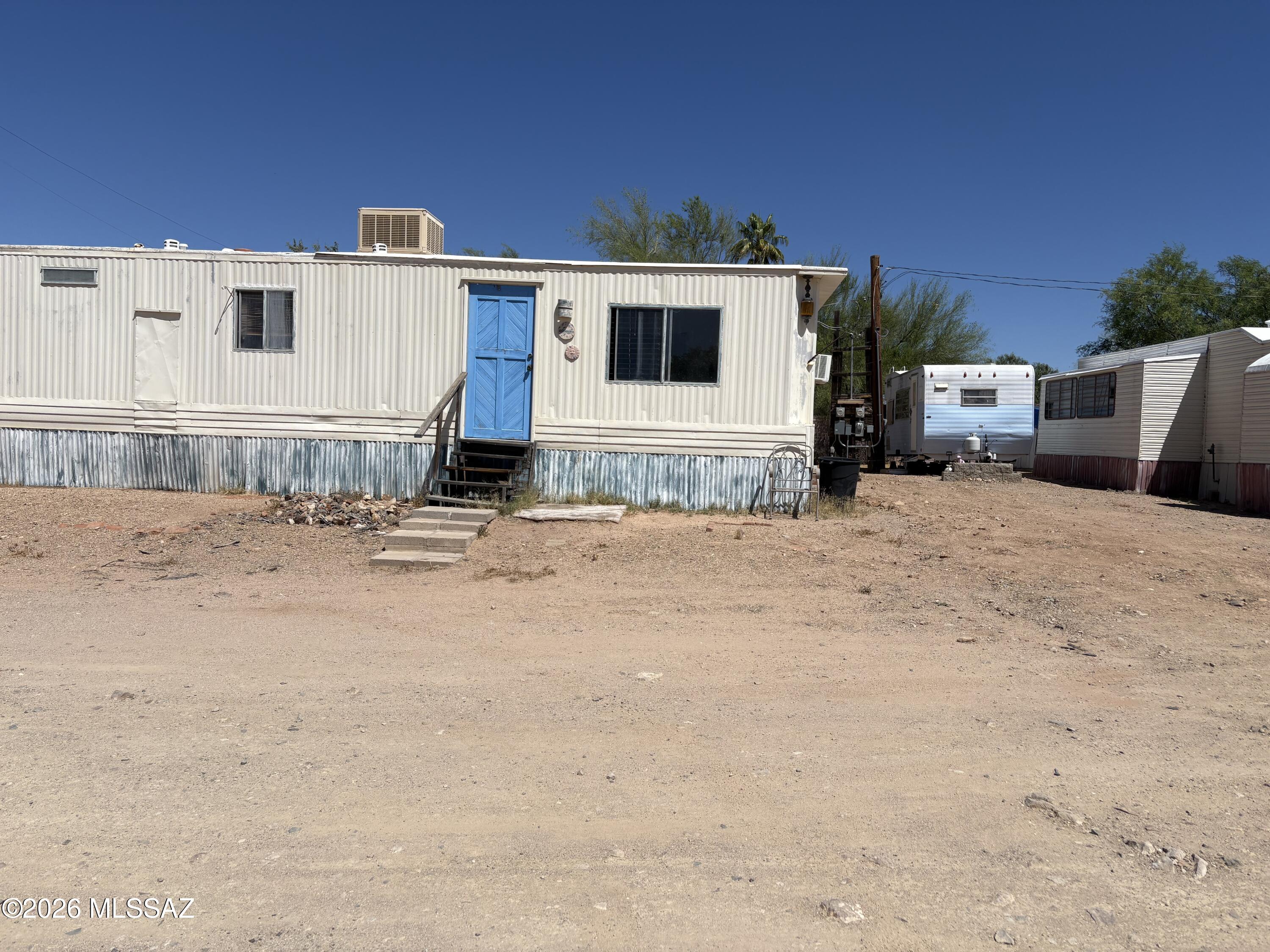 6643 S Sparrow Avenue