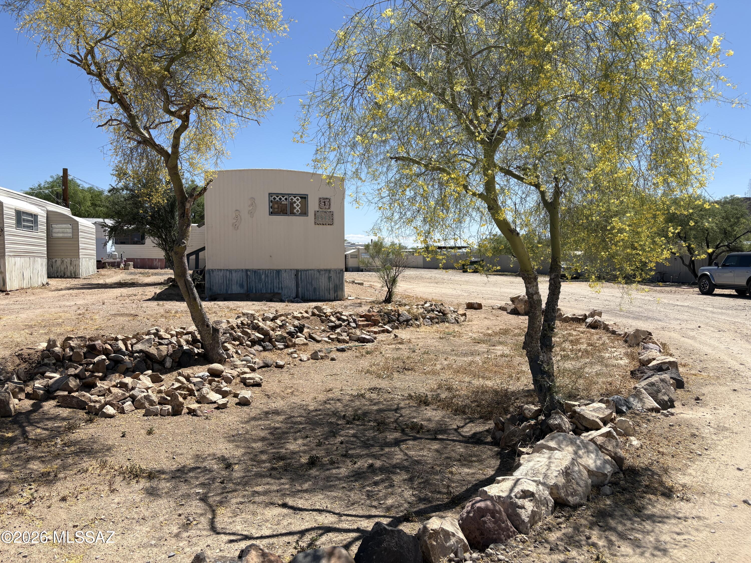 6643 S Sparrow Avenue