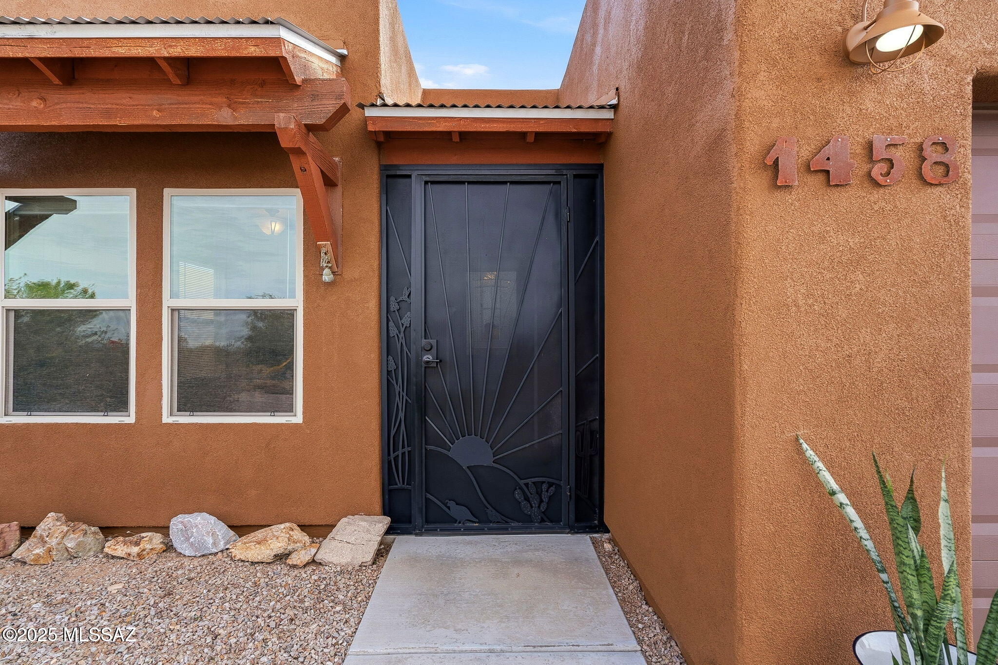 1458 N Wentworth Road